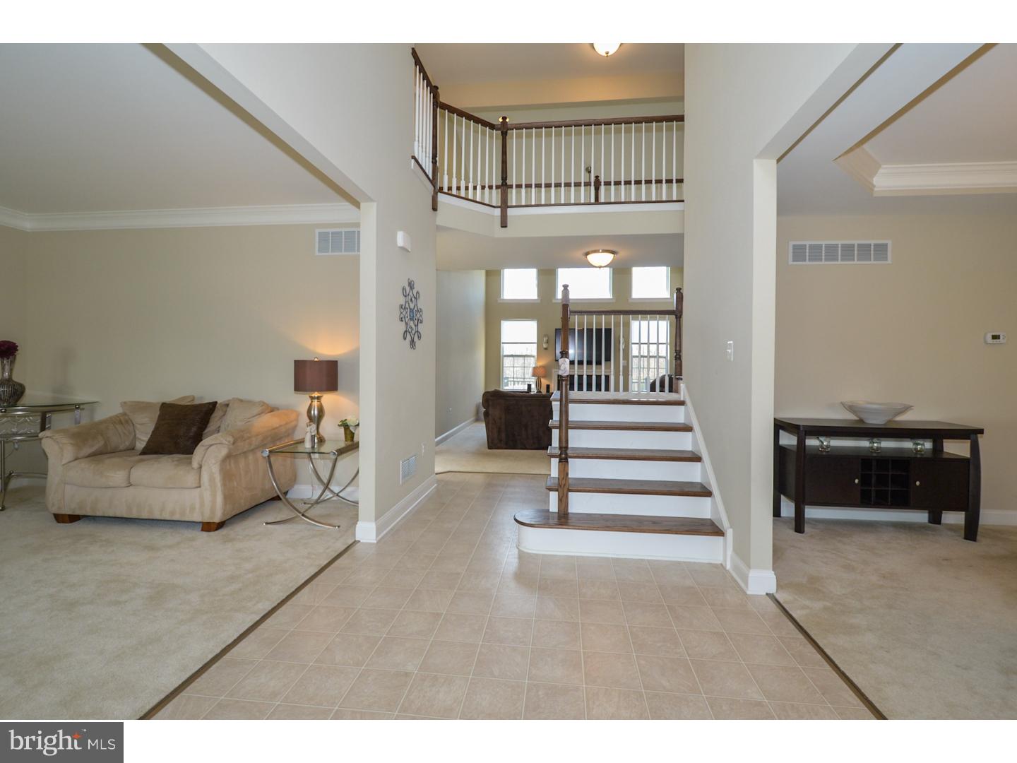 VILL AT COUNTRY VIEW - Residential