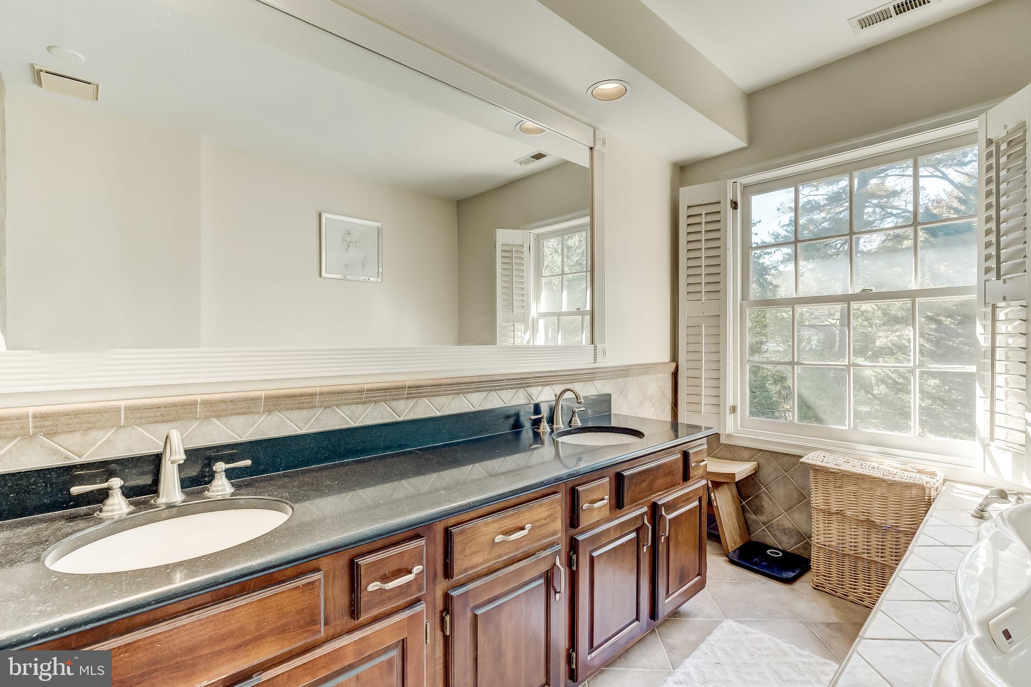 WELLINGTON WOODS - Residential