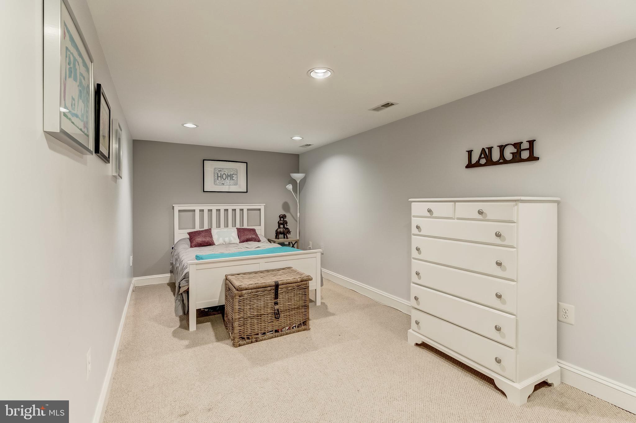 WELLINGTON WOODS - Residential