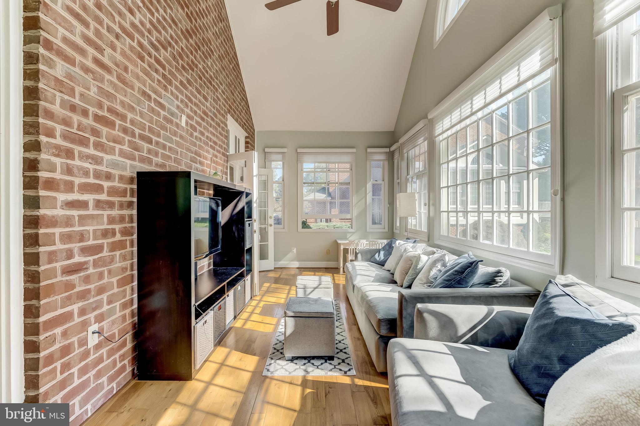 WELLINGTON WOODS - Residential