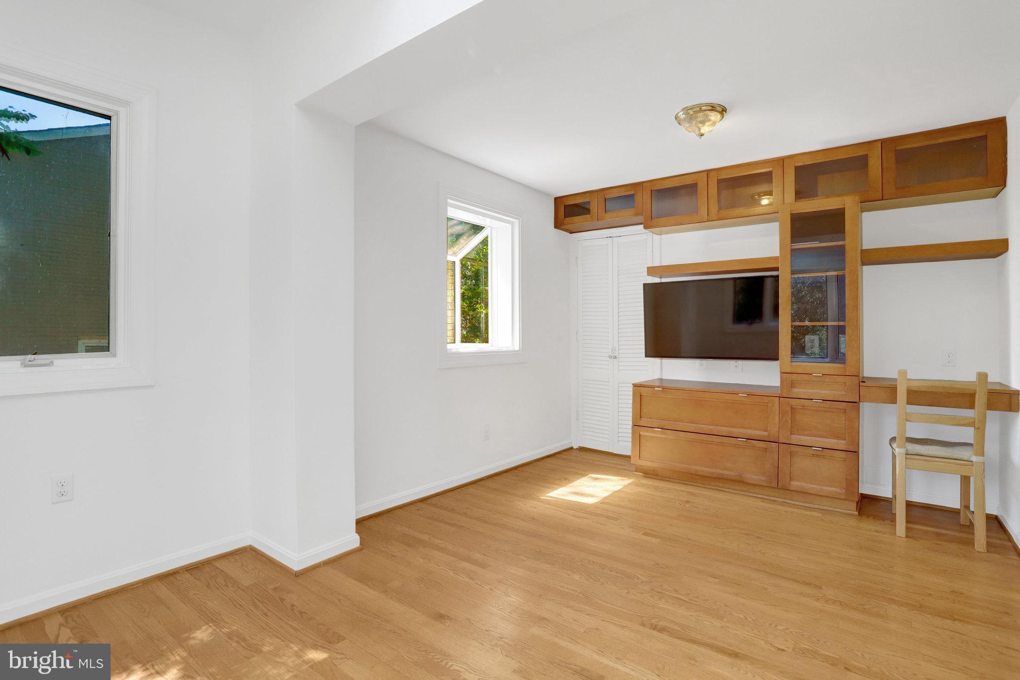 OAKCREST - Residential Lease