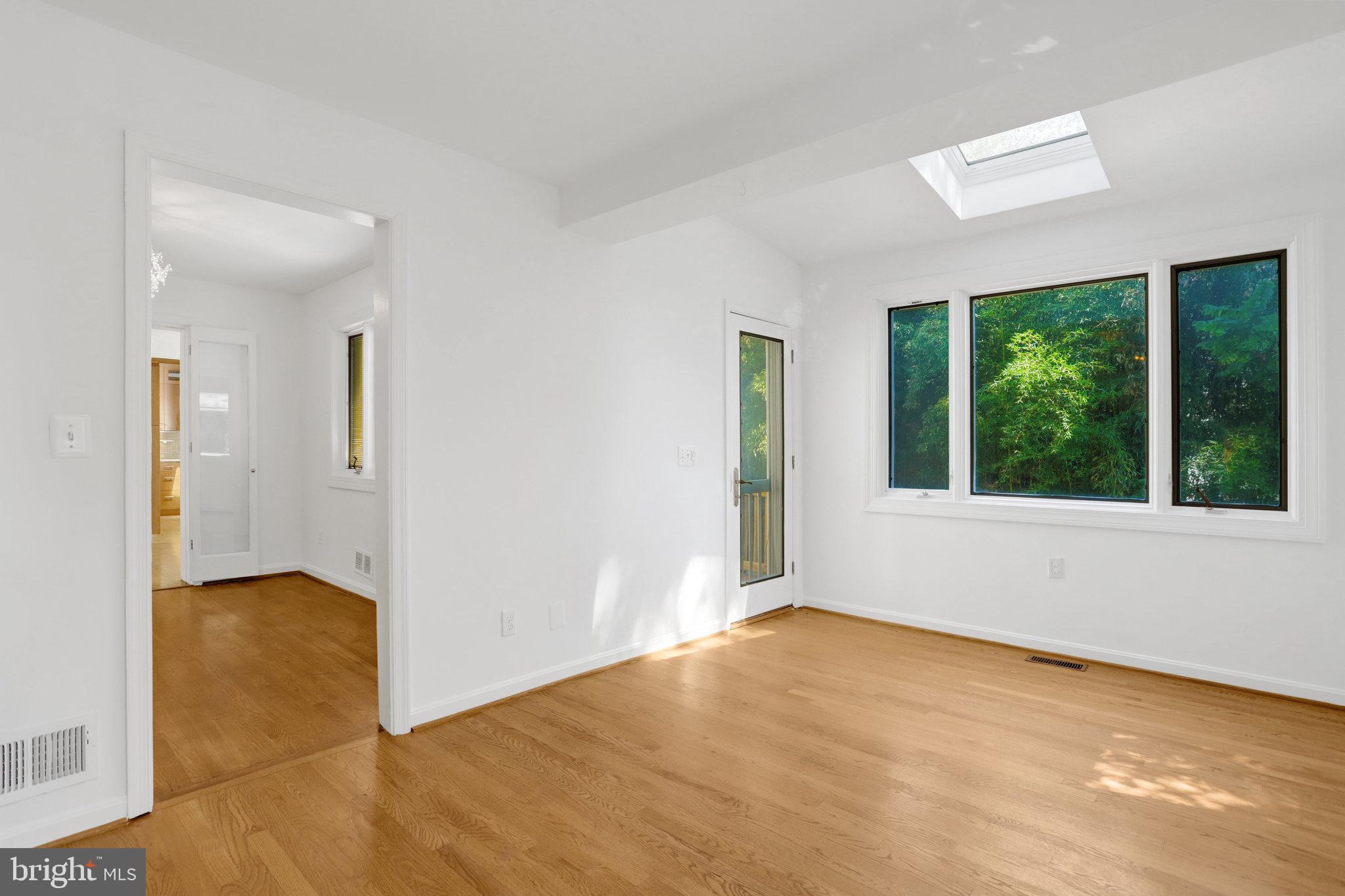 OAKCREST - Residential Lease