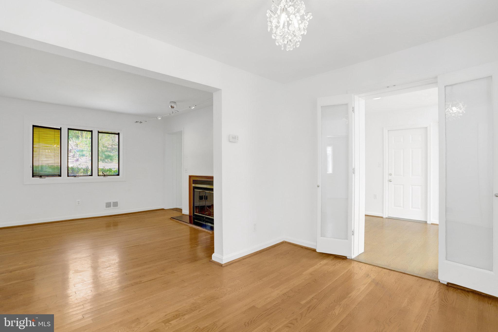 OAKCREST - Residential Lease