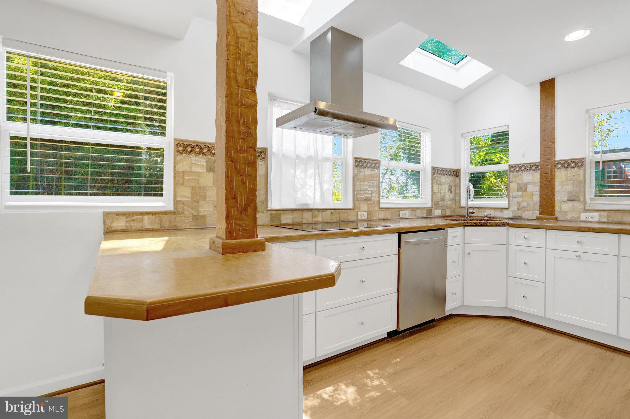 OAKCREST - Residential Lease