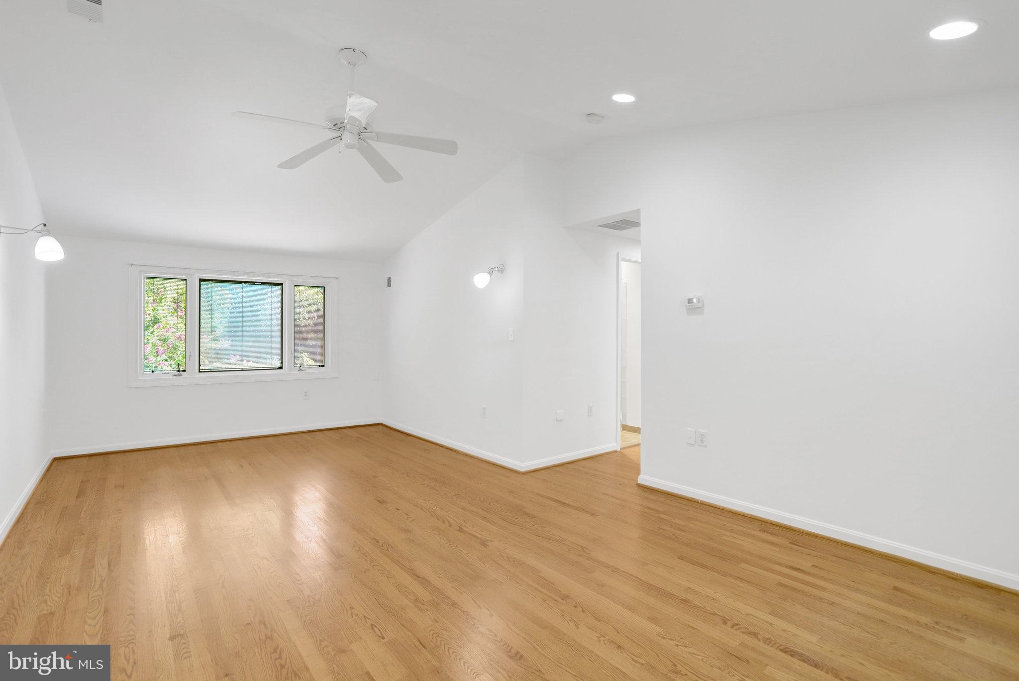 OAKCREST - Residential Lease