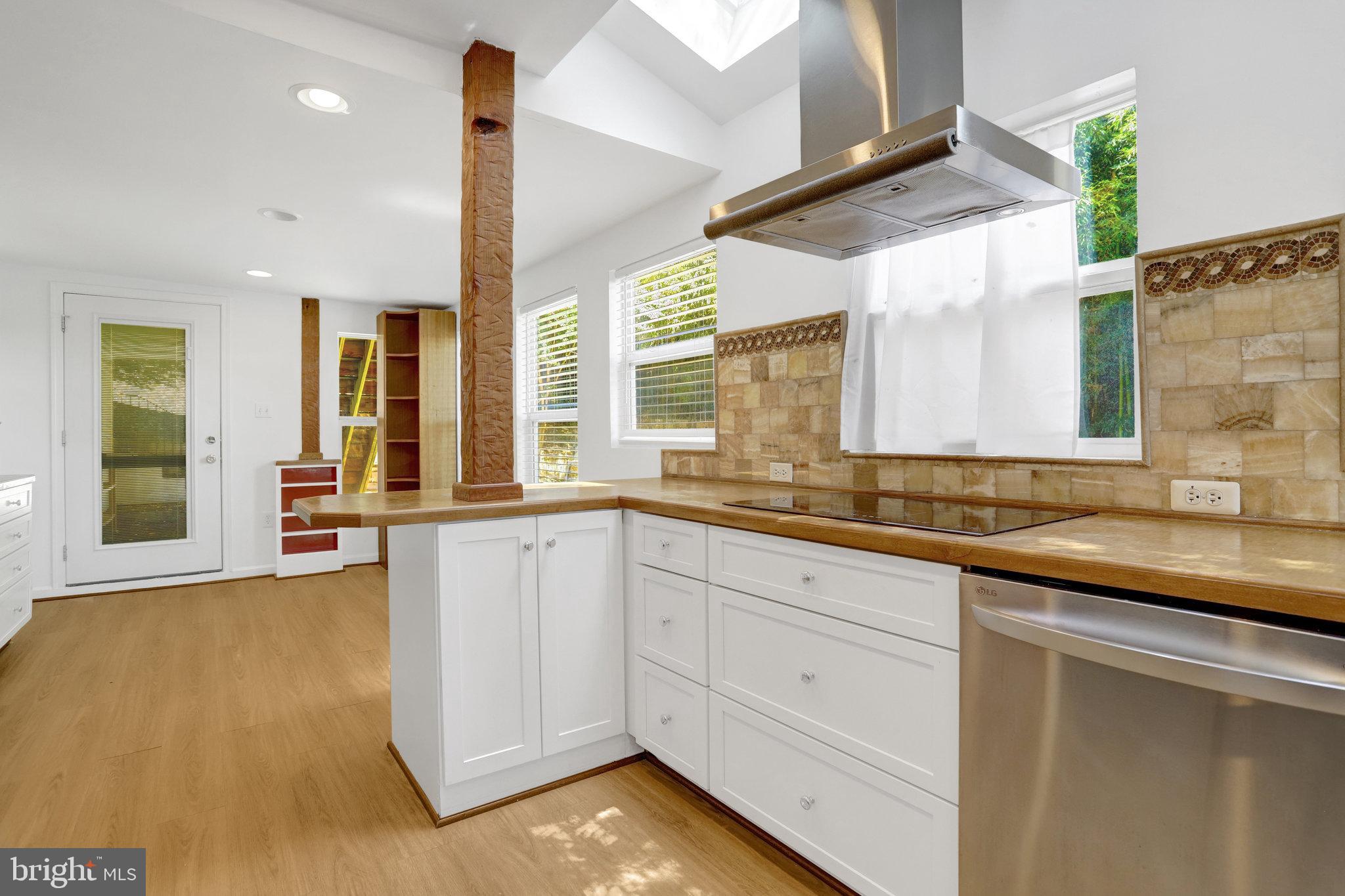 OAKCREST - Residential Lease