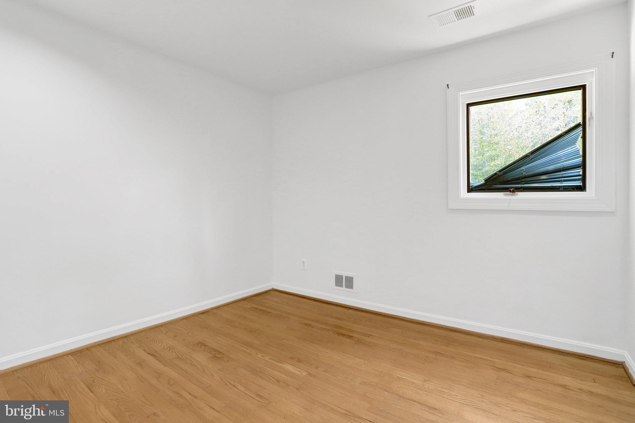 OAKCREST - Residential Lease