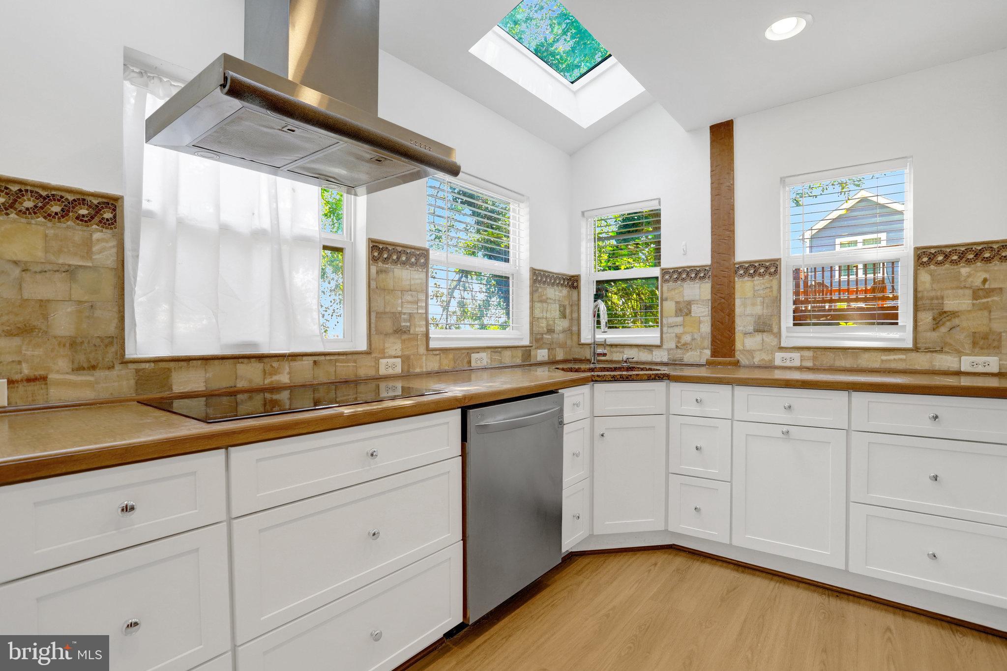 OAKCREST - Residential Lease