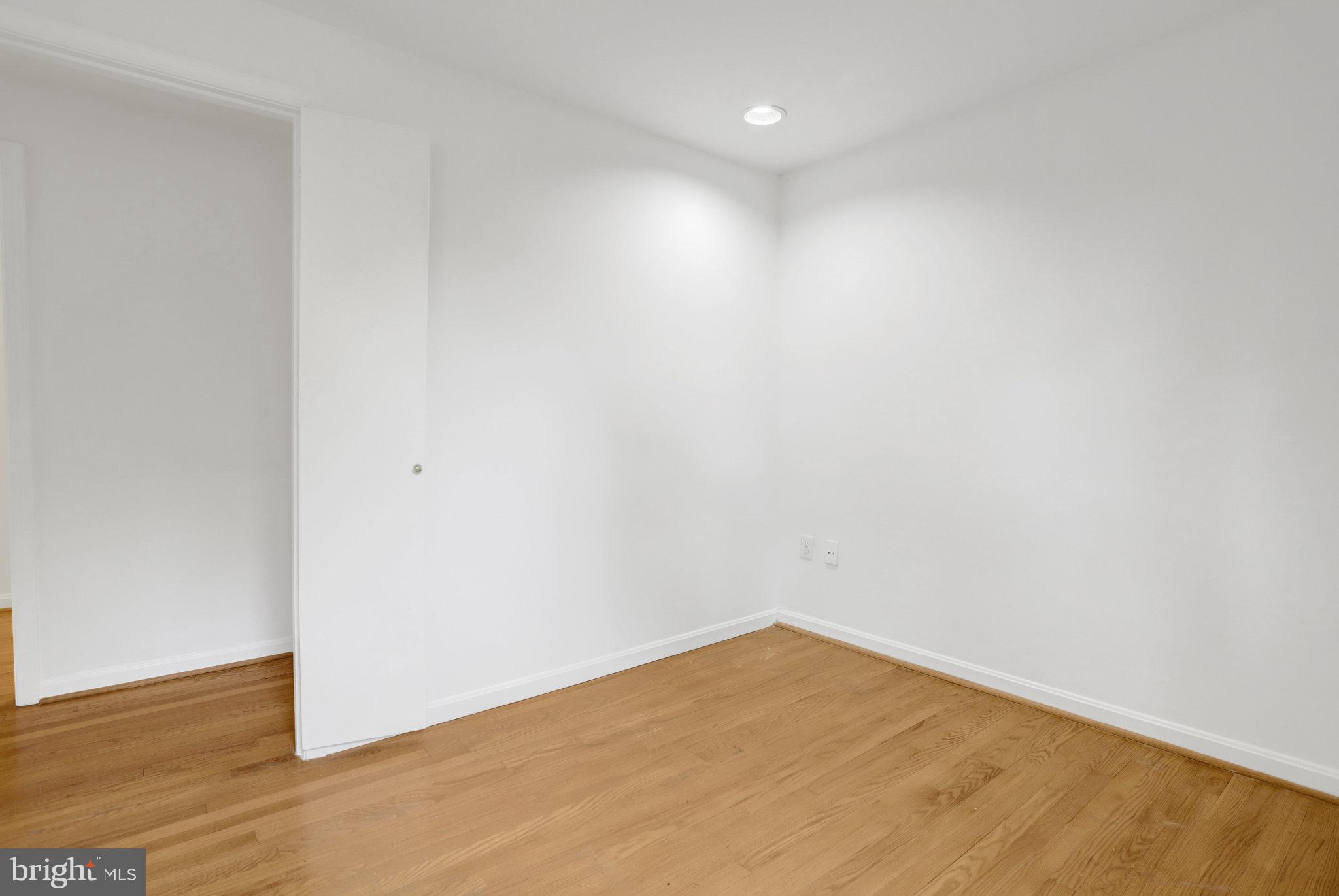 OAKCREST - Residential Lease