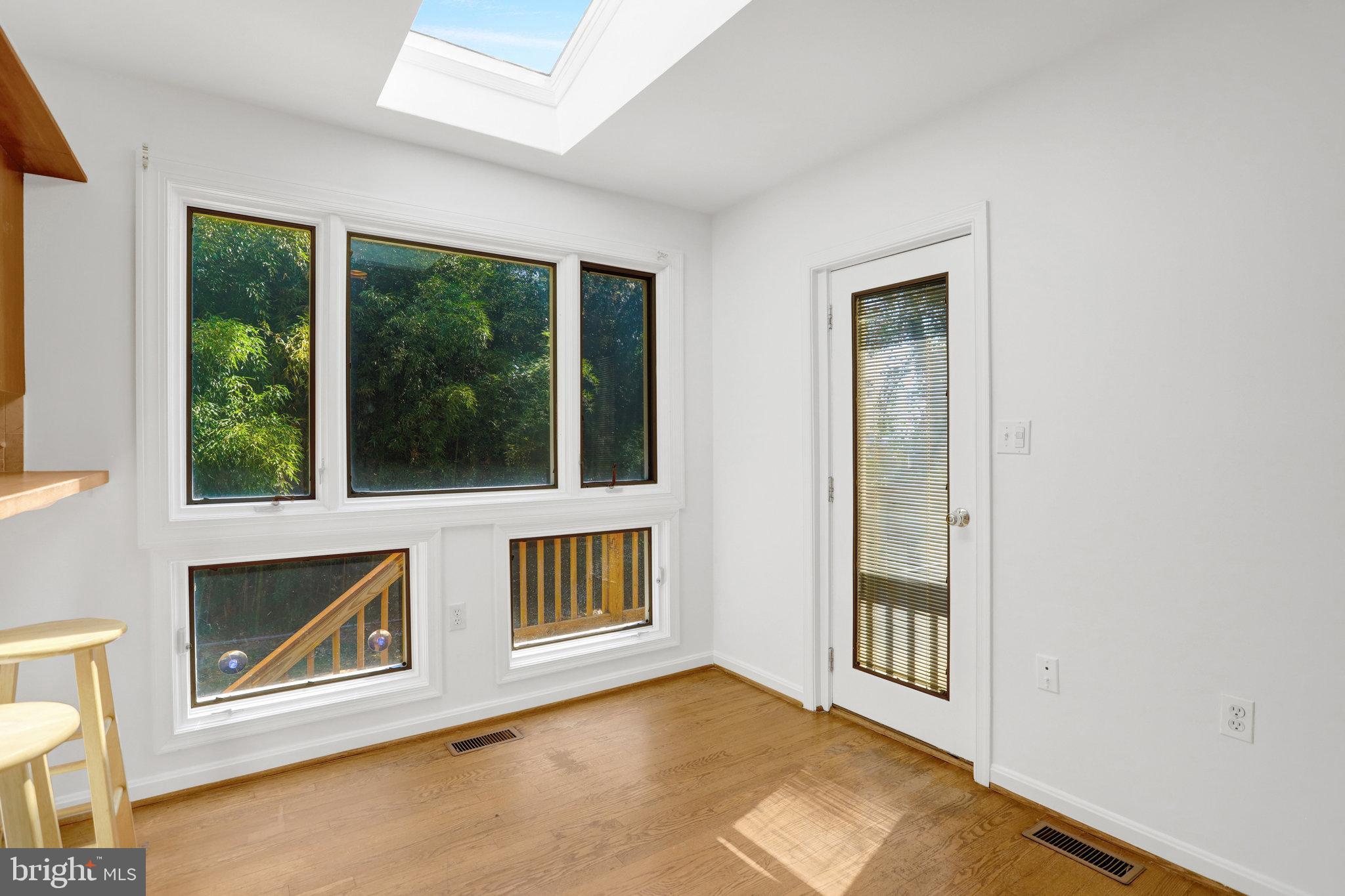 OAKCREST - Residential Lease