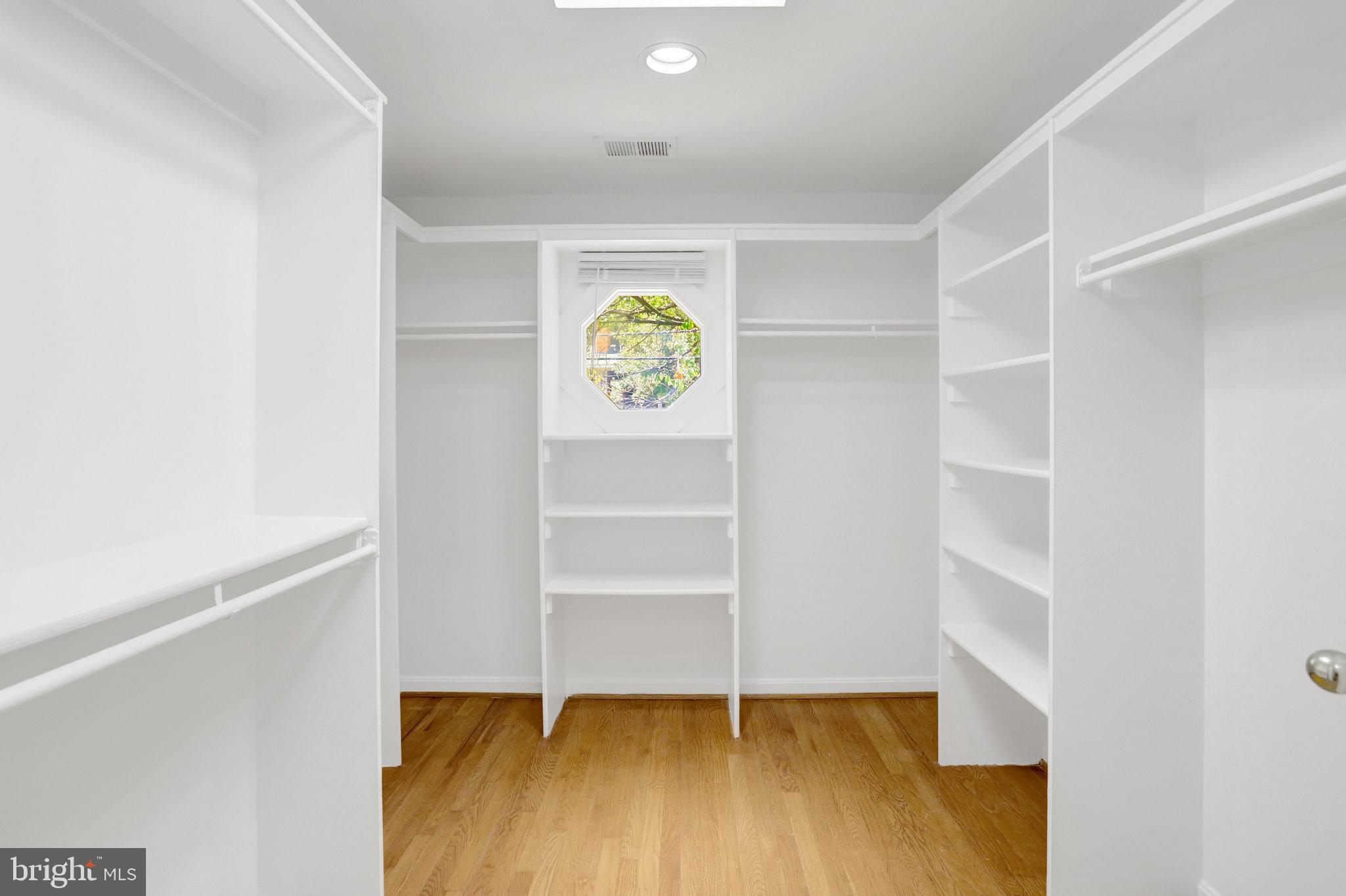 OAKCREST - Residential Lease