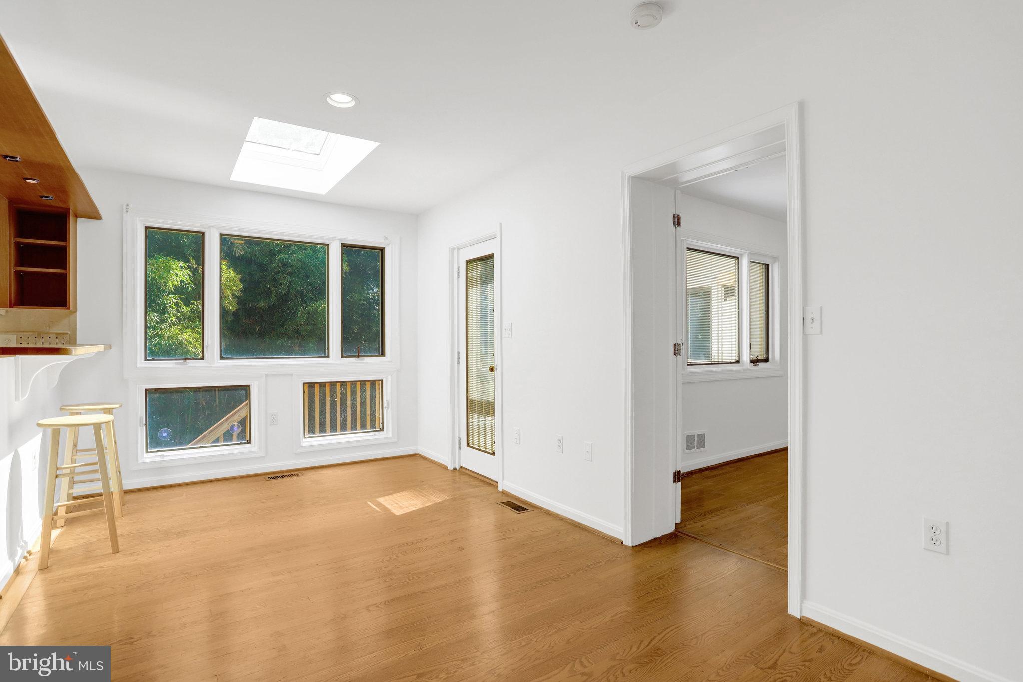 OAKCREST - Residential Lease