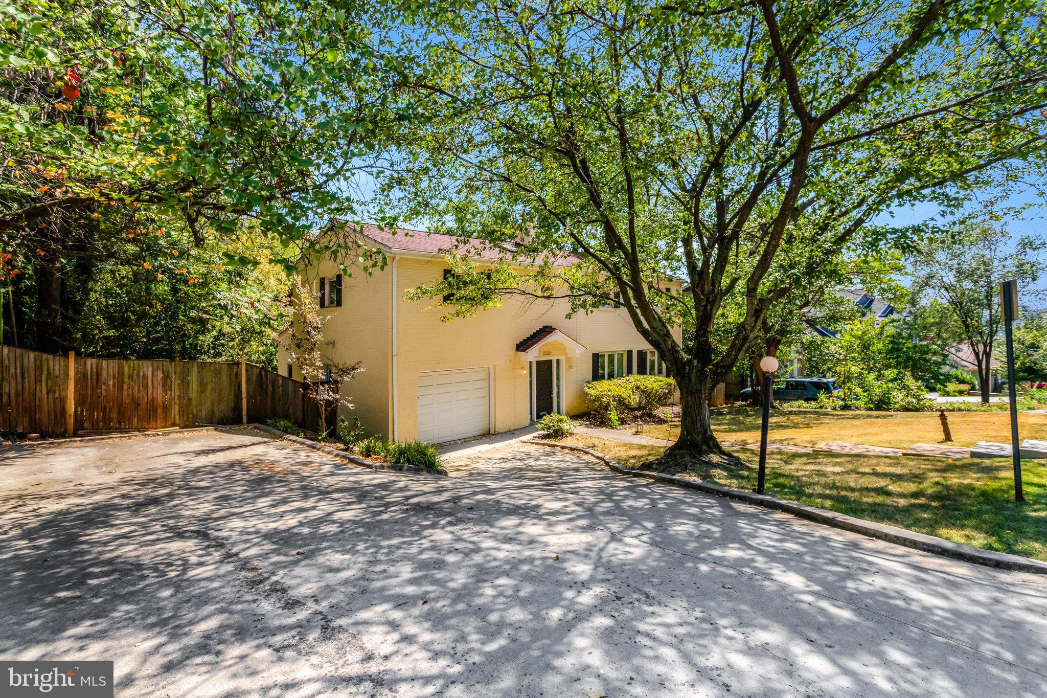 OAKCREST - Residential Lease