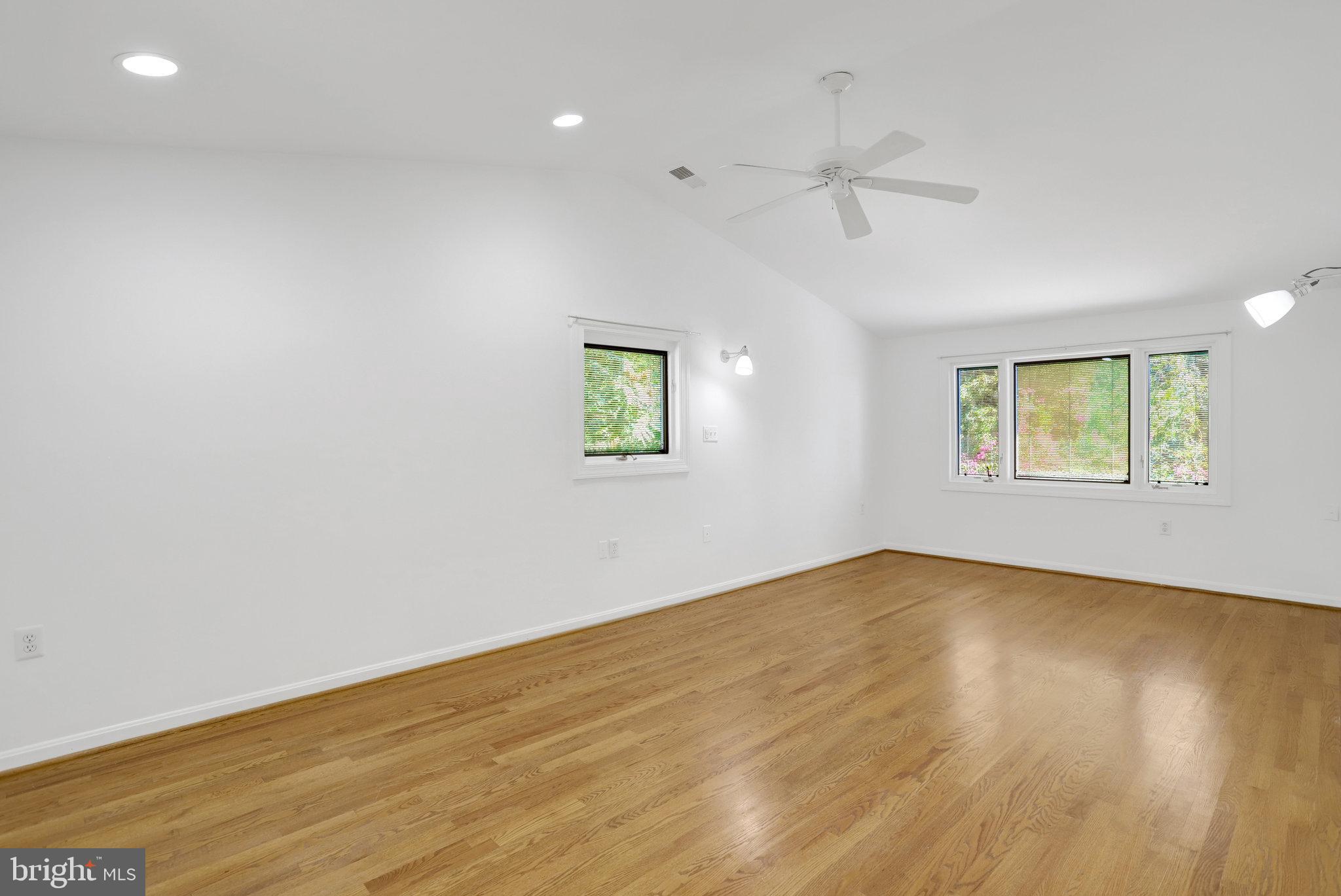 OAKCREST - Residential Lease