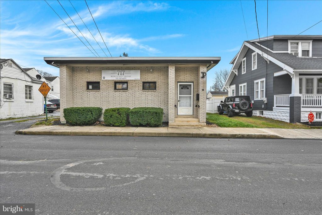 Photo of 120 W Water Street, MIDDLETOWN, PA 17057 (MLS # PADA2052114)