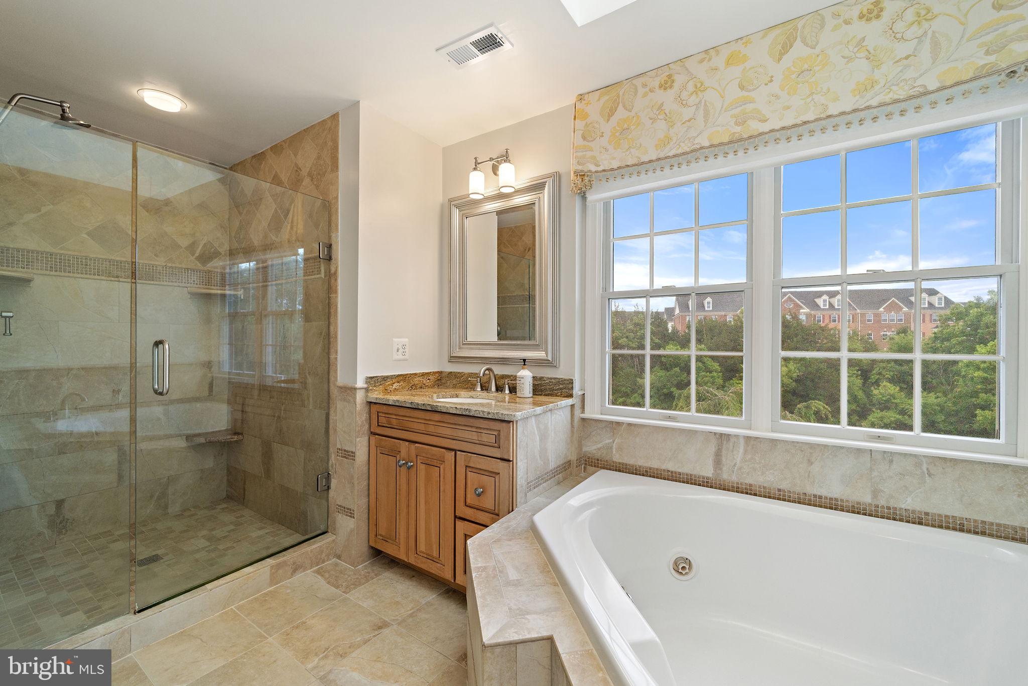 FARMWELL HUNT - Residential