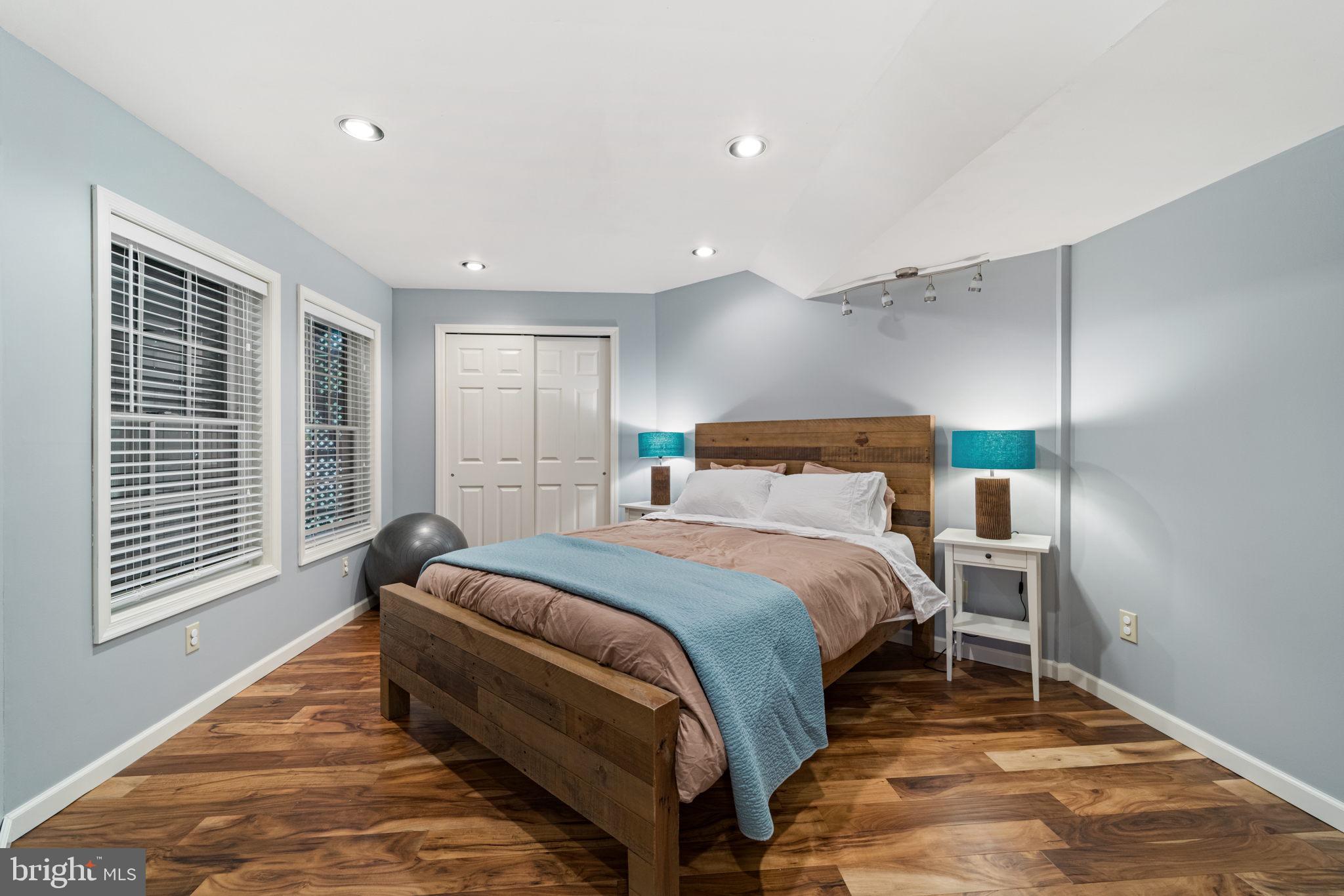 FARMWELL HUNT - Residential