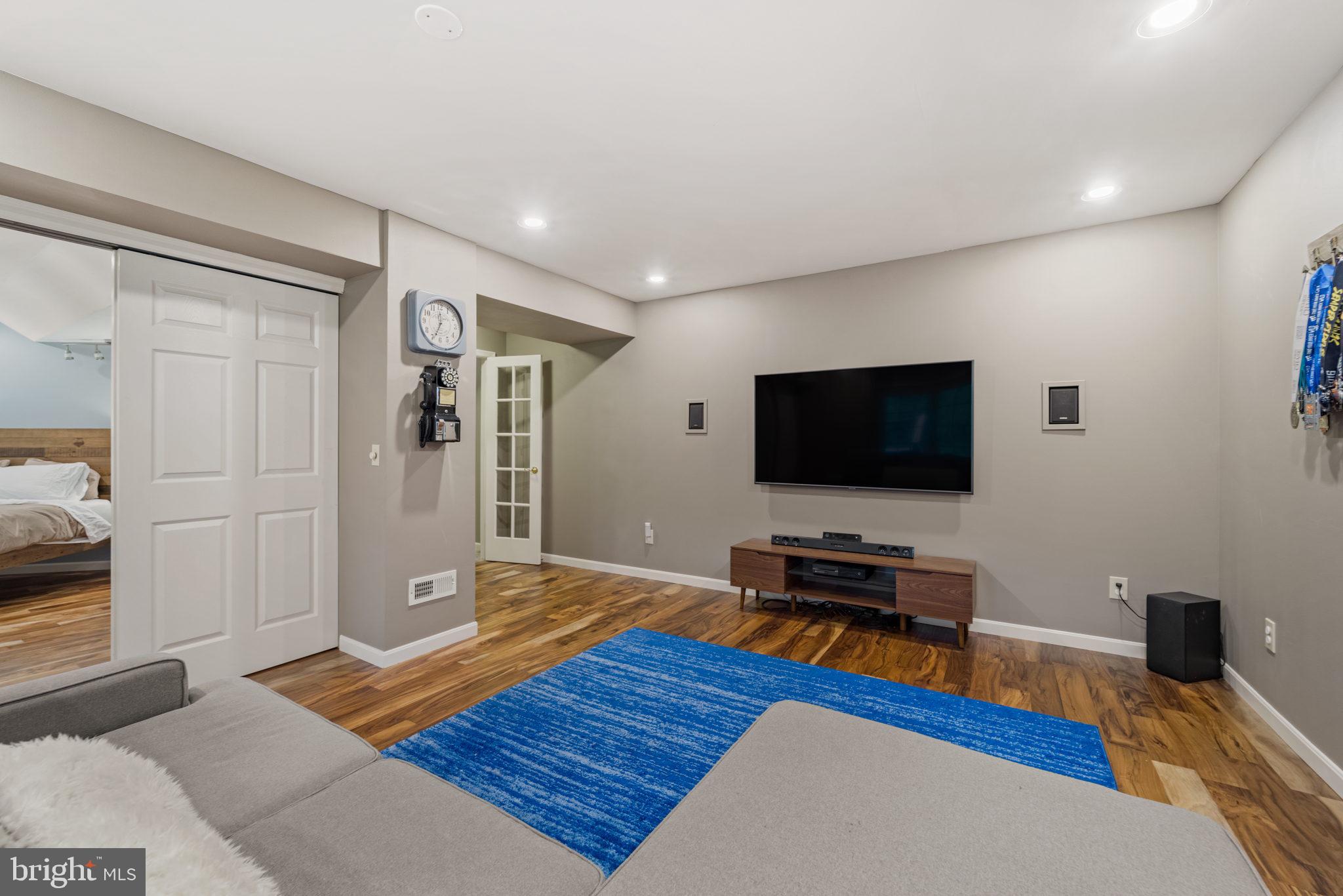 FARMWELL HUNT - Residential