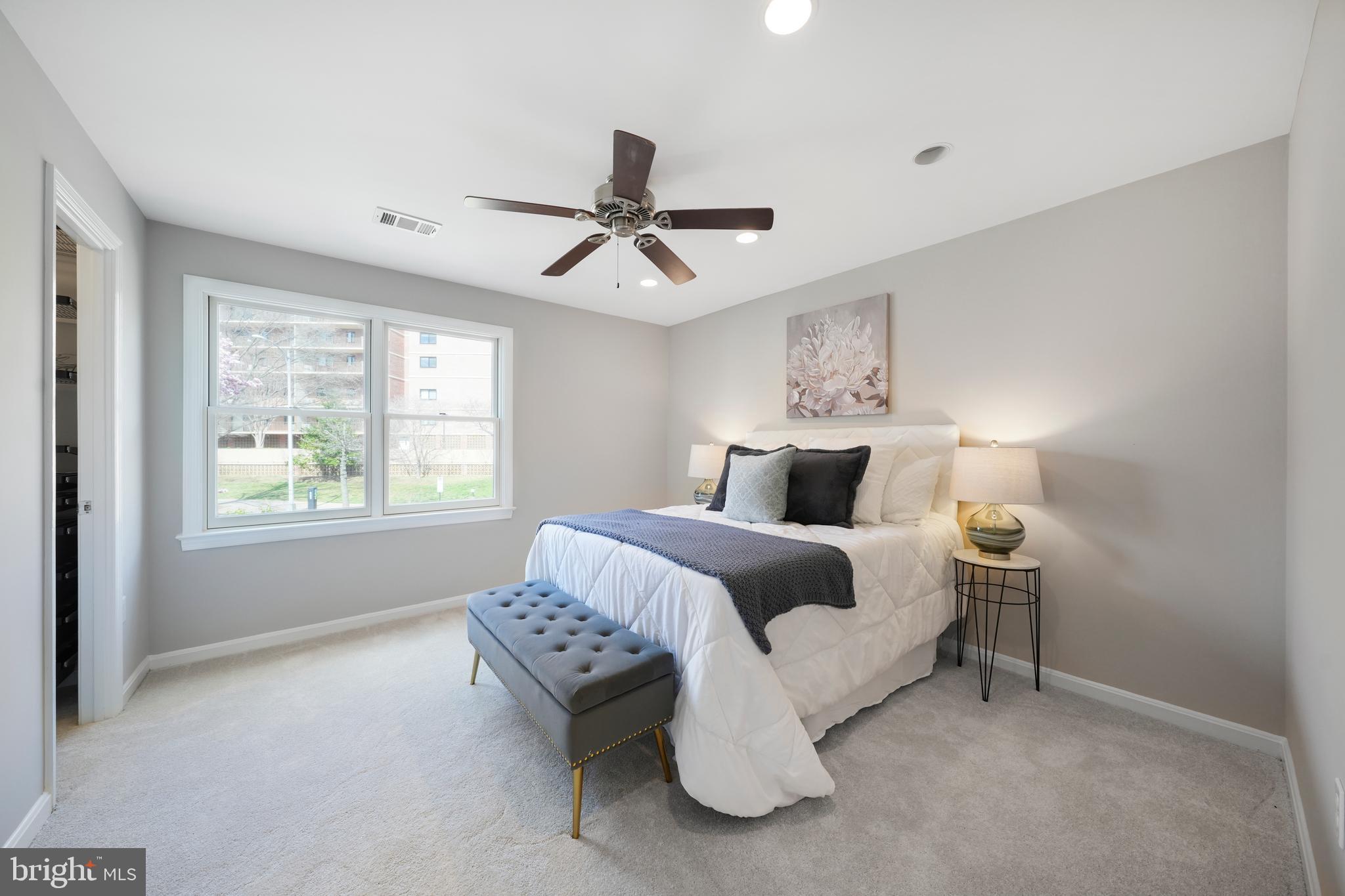 CLARENDON - Residential