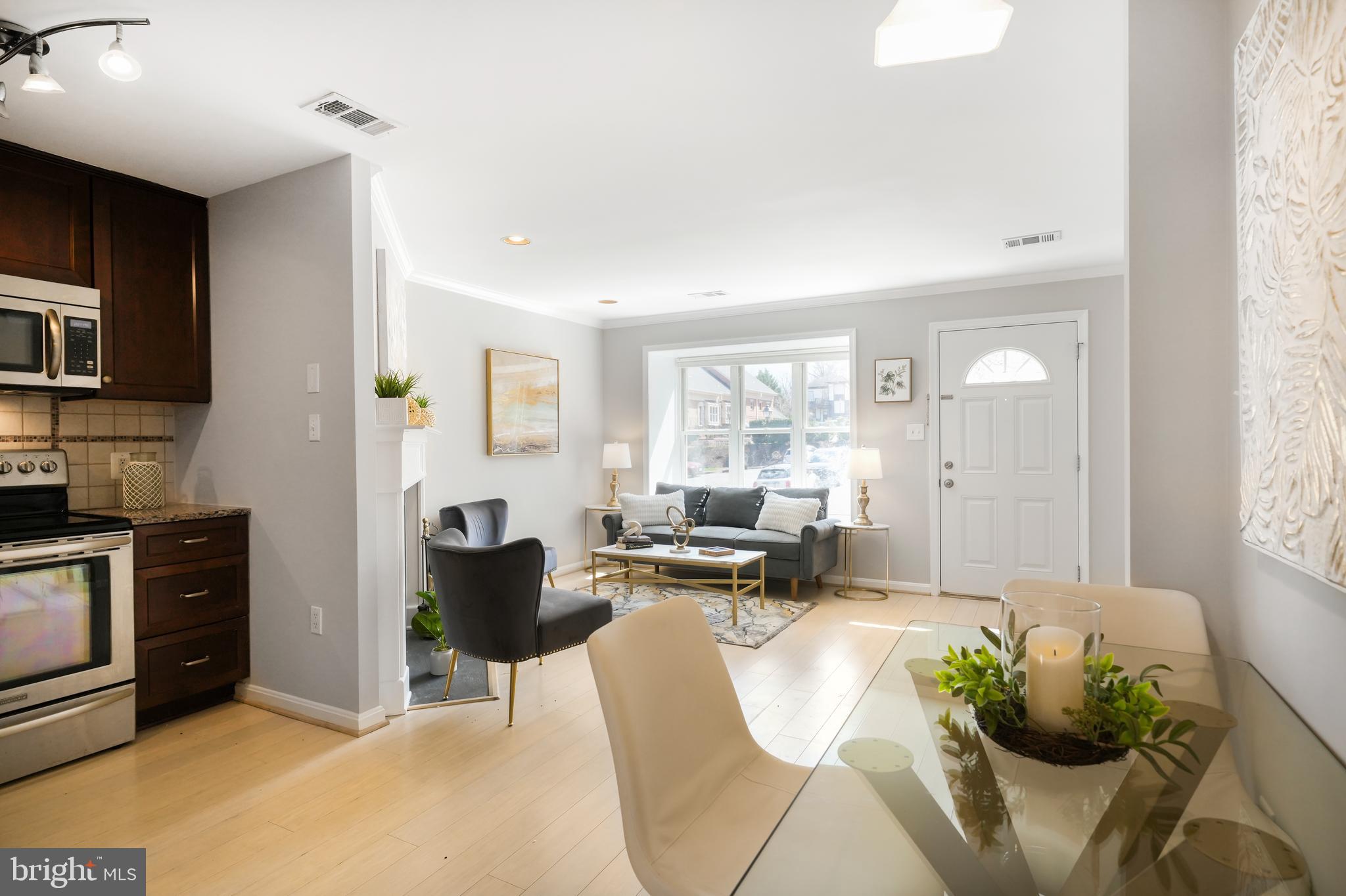 CLARENDON - Residential