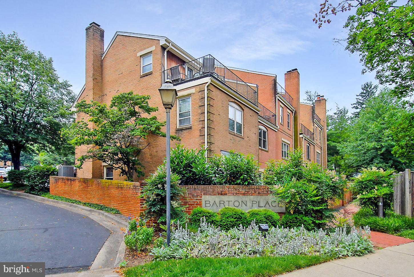 CLARENDON - Residential