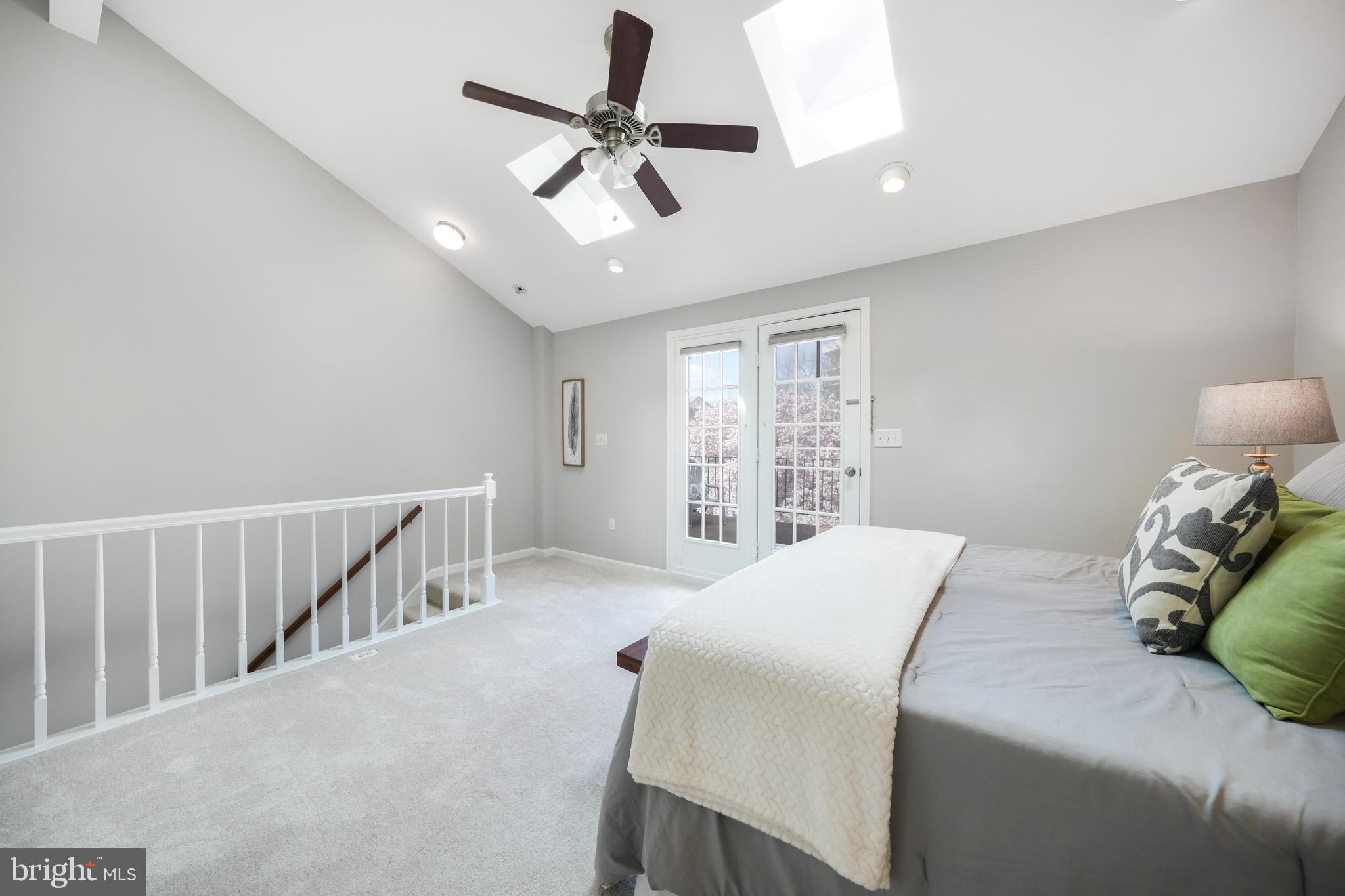 2540 FAIRFAX DRIVE 2B