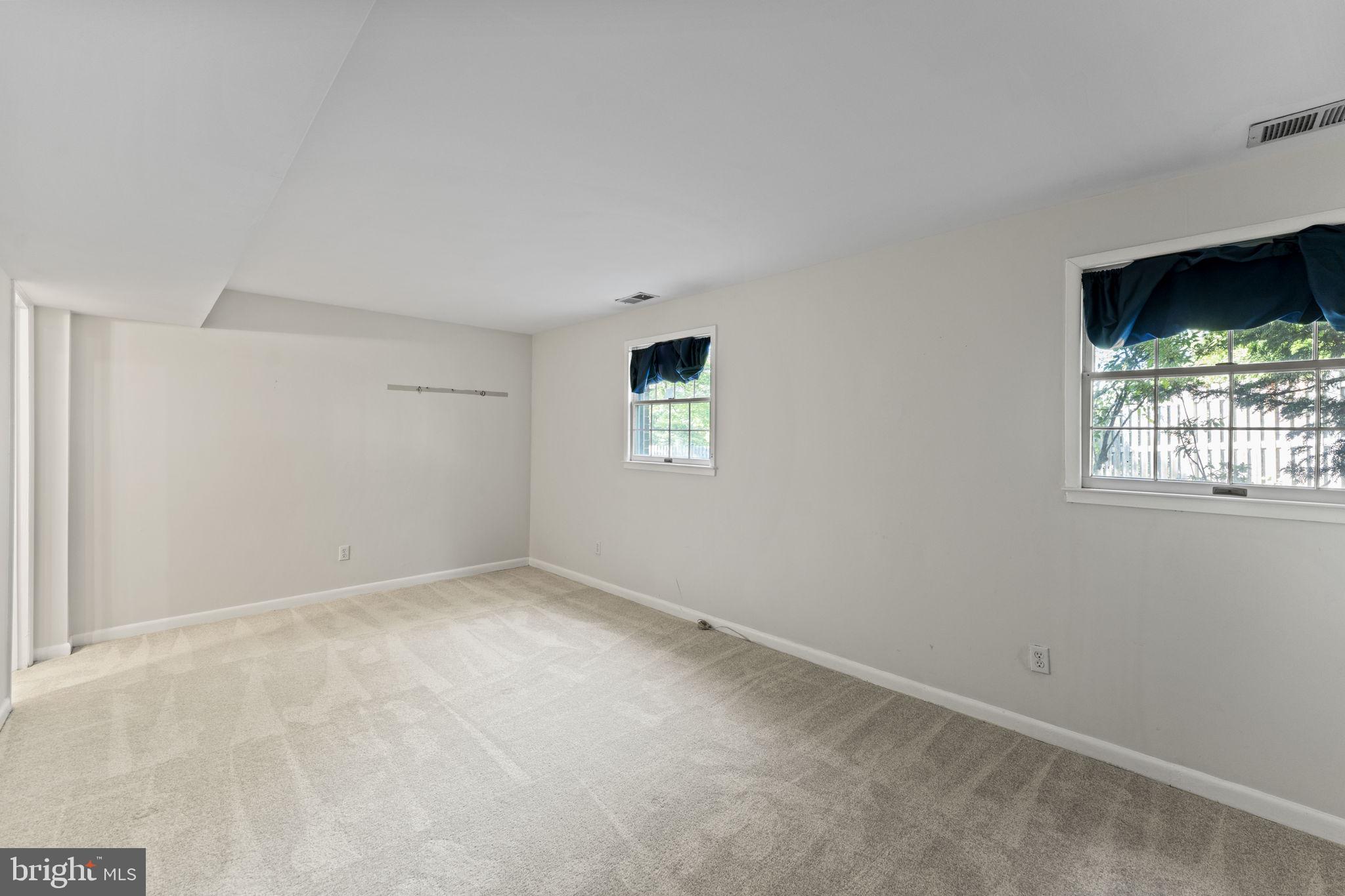 ADDISON HEIGHTS - Residential Lease