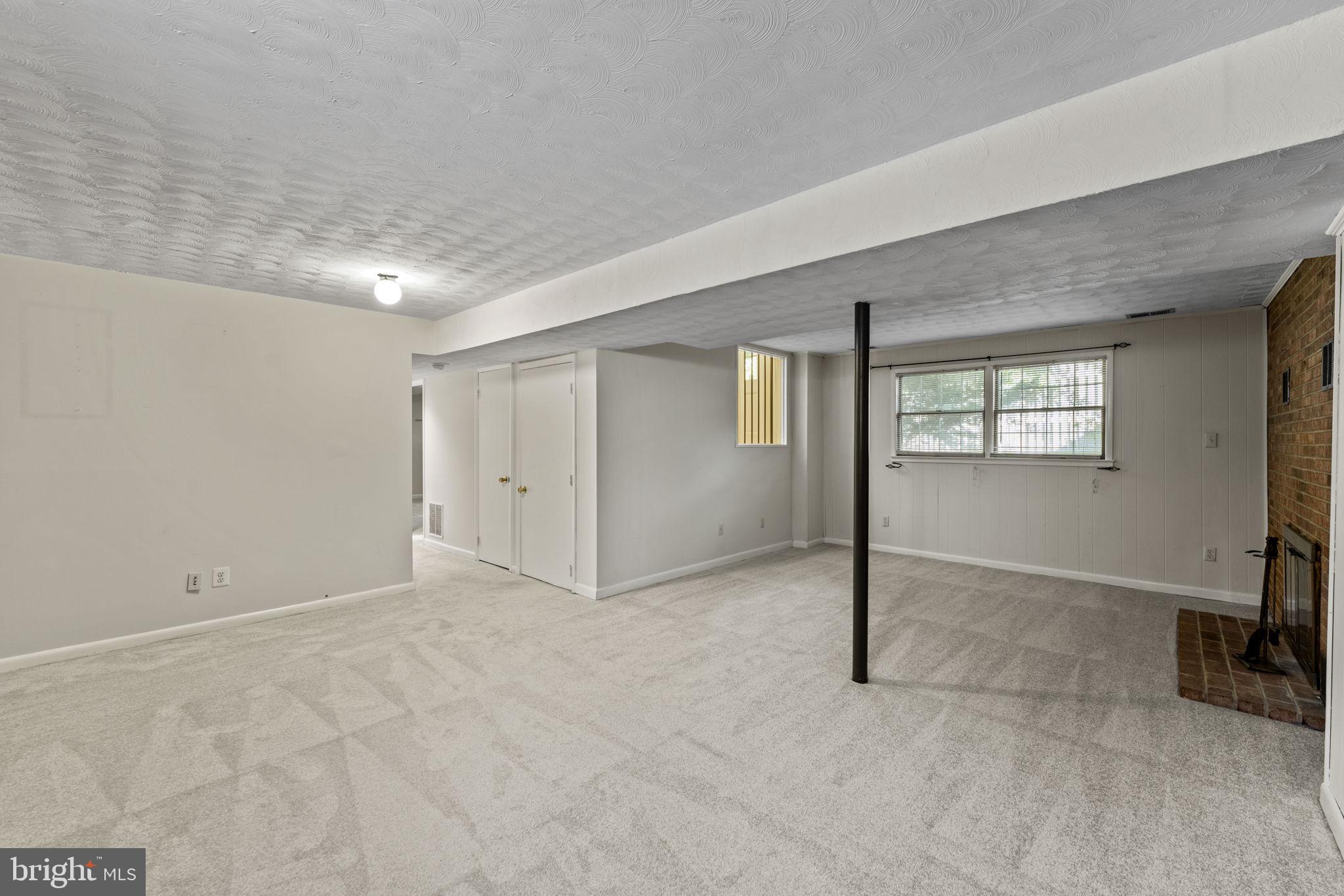 ADDISON HEIGHTS - Residential Lease