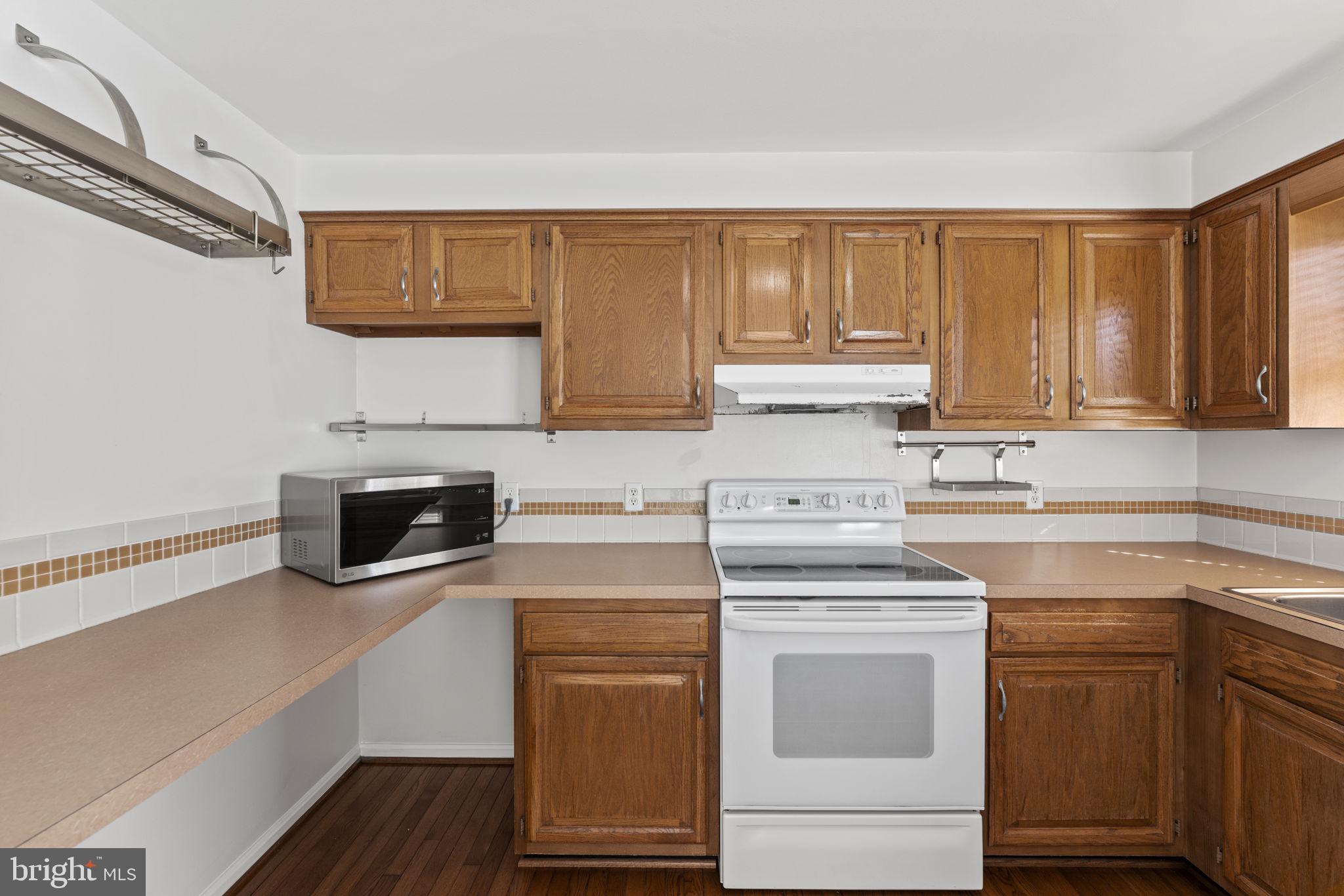 ADDISON HEIGHTS - Residential Lease