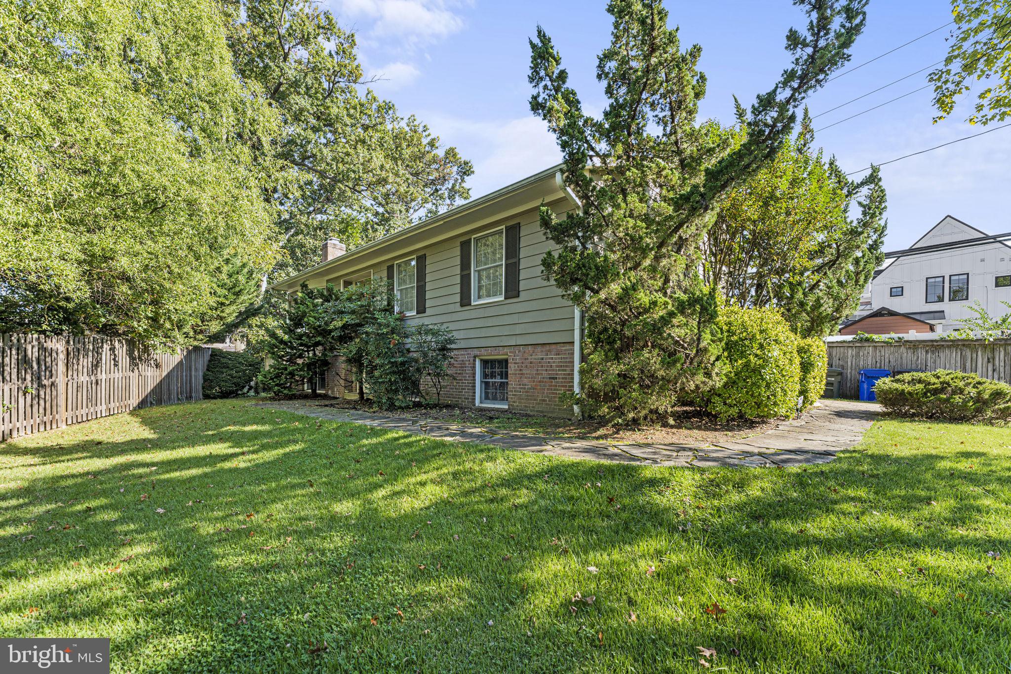 ADDISON HEIGHTS - Residential Lease