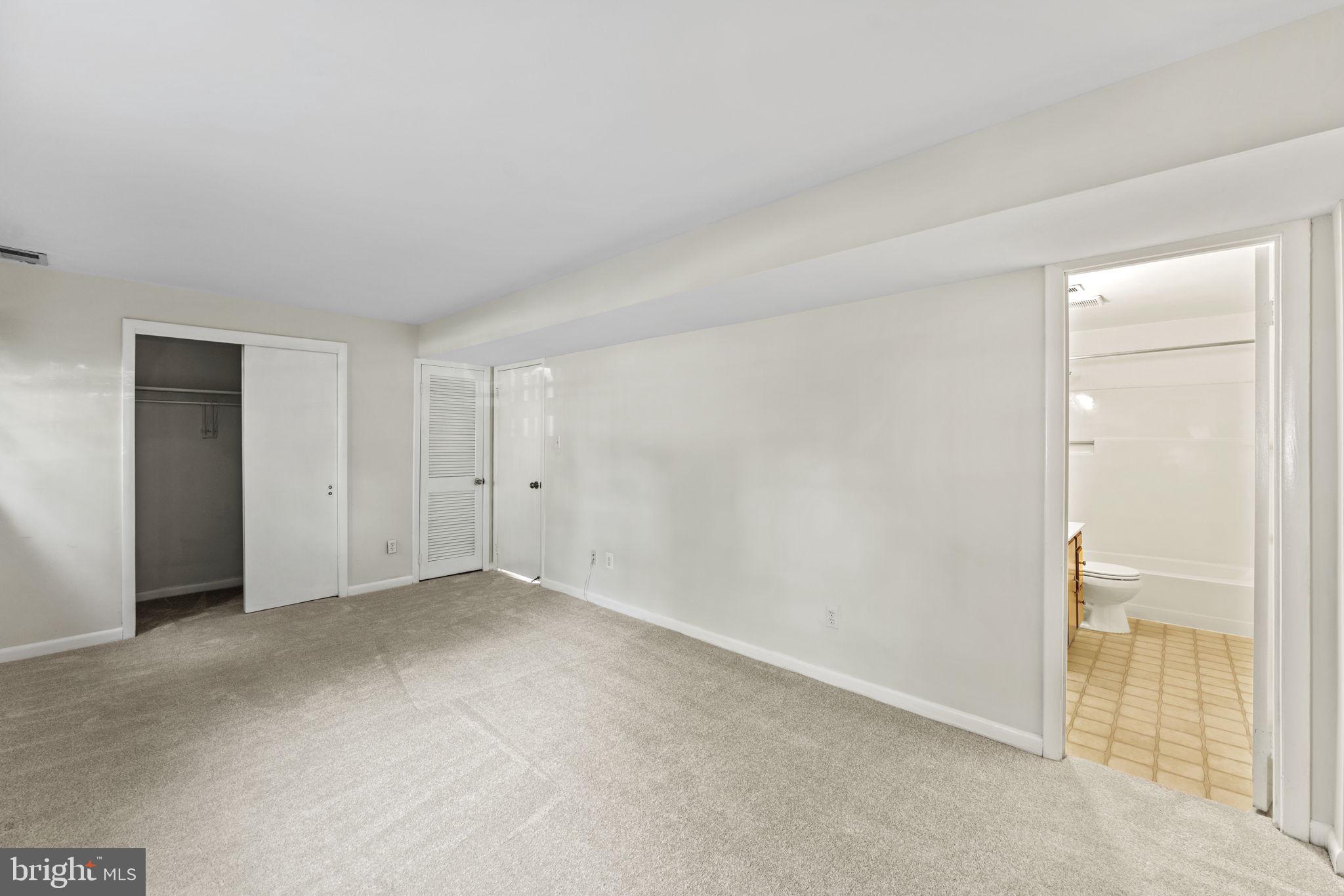 ADDISON HEIGHTS - Residential Lease