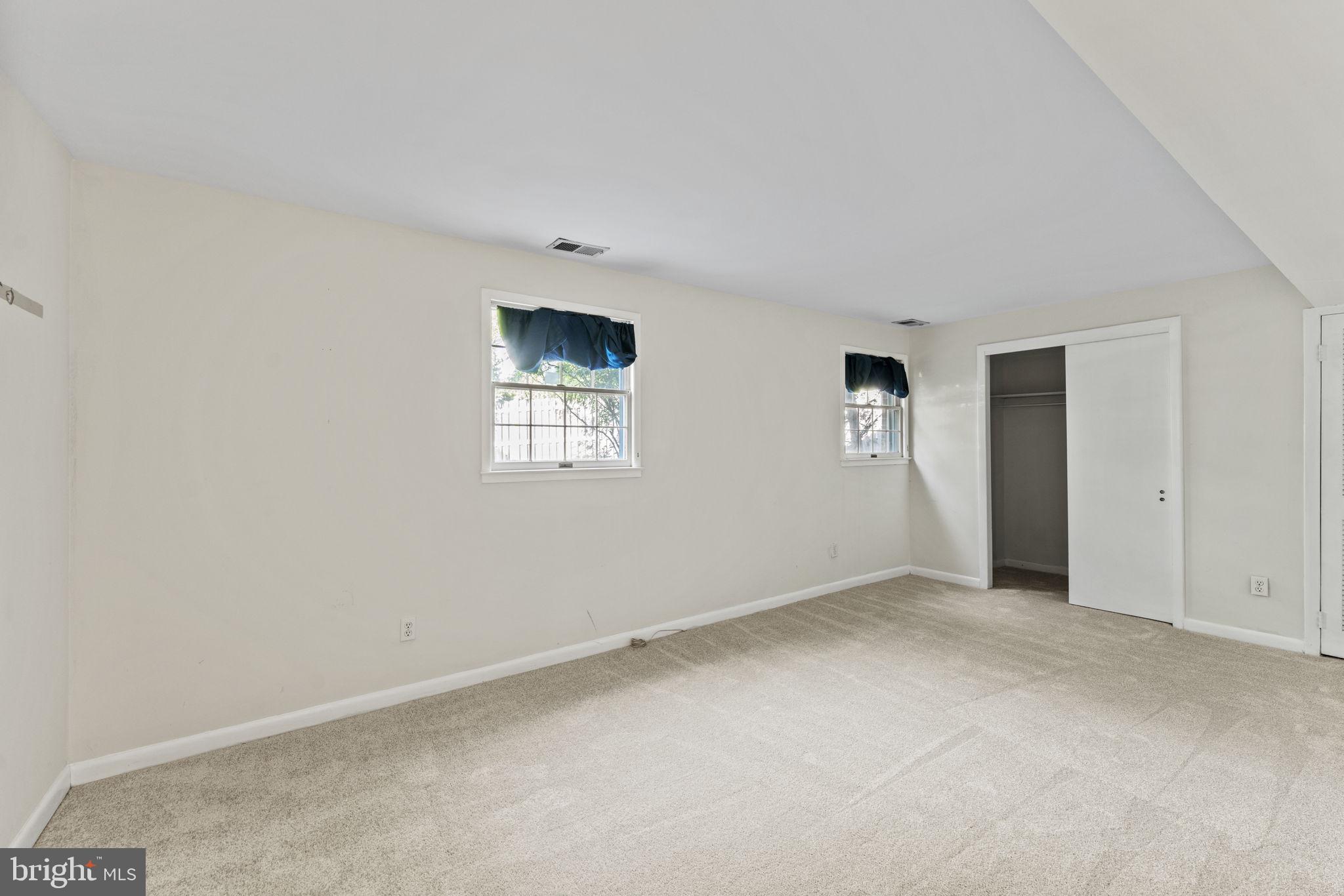 ADDISON HEIGHTS - Residential Lease