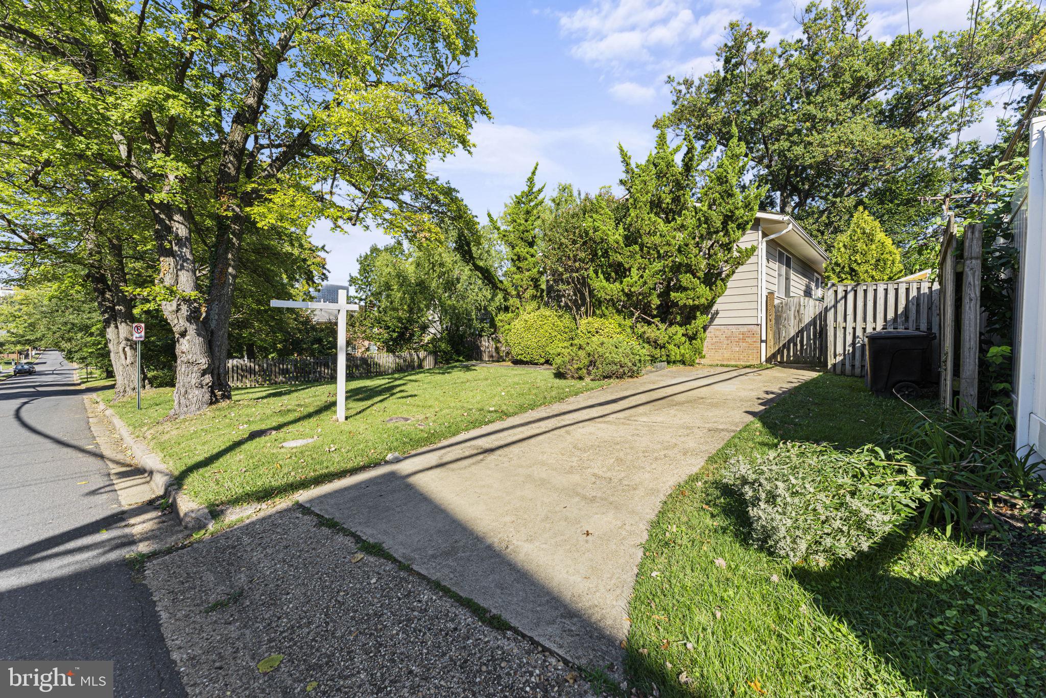 ADDISON HEIGHTS - Residential Lease