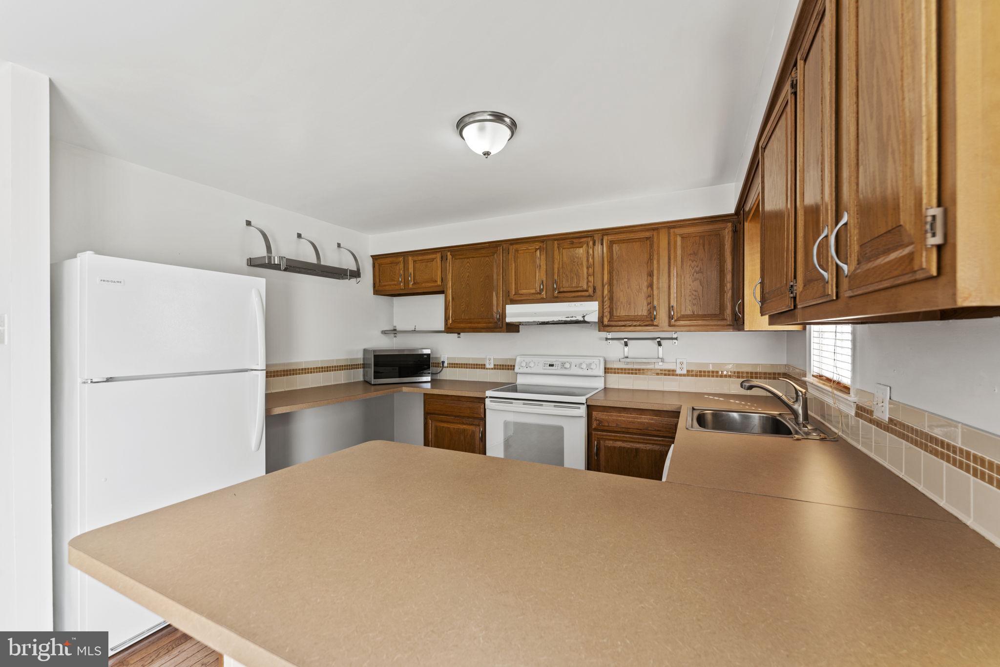 ADDISON HEIGHTS - Residential Lease