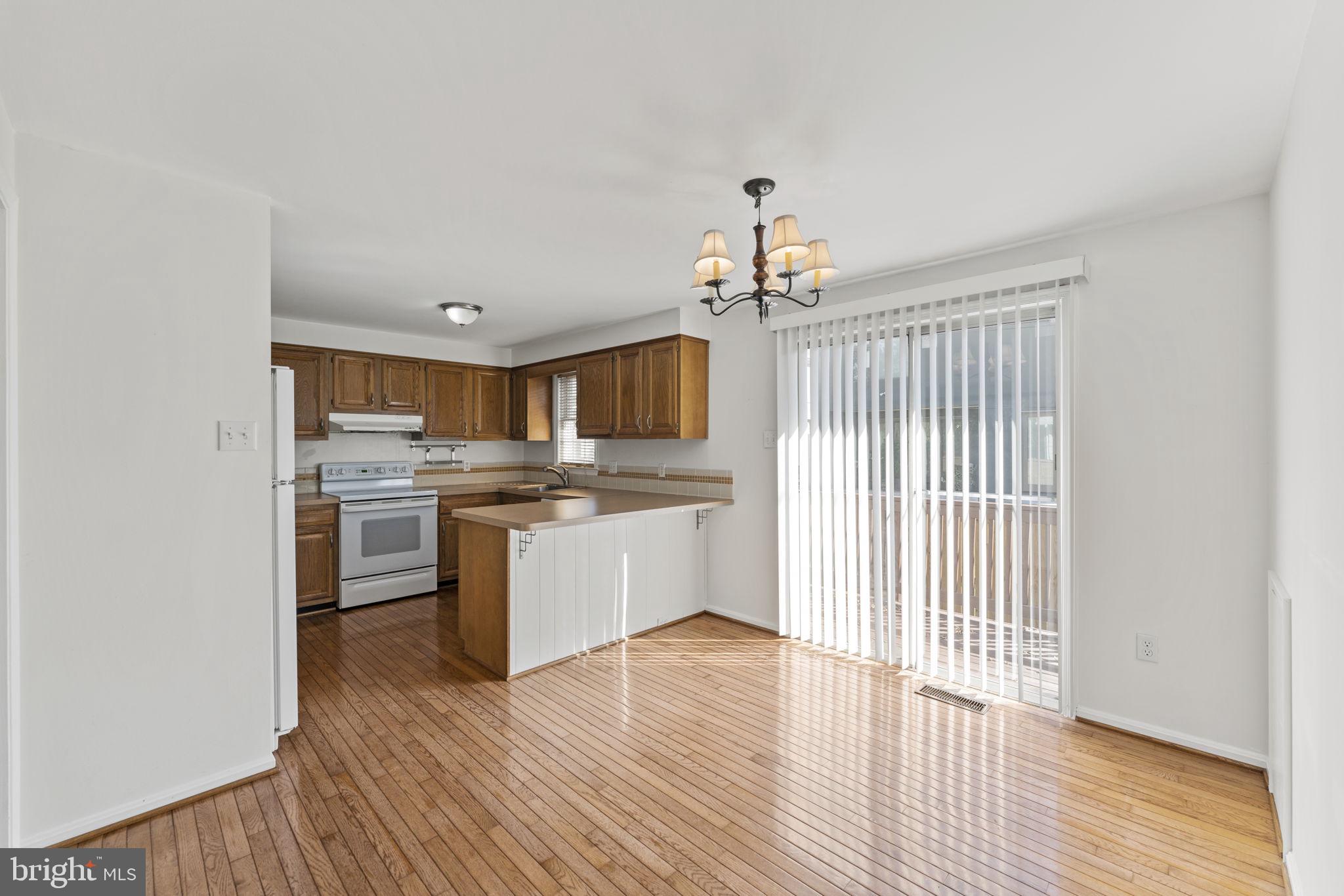 ADDISON HEIGHTS - Residential Lease