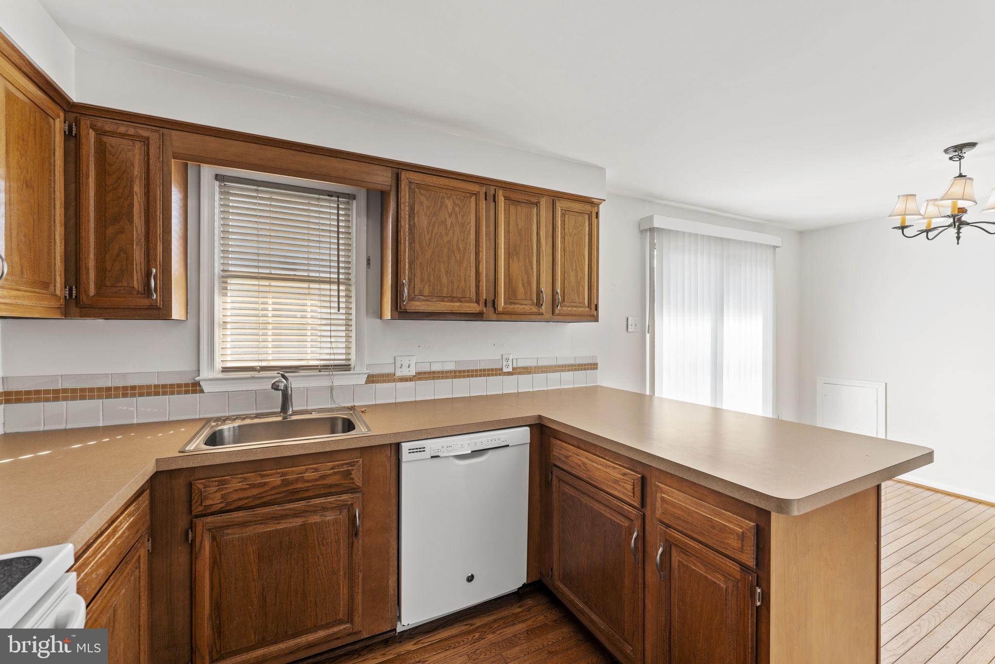 ADDISON HEIGHTS - Residential Lease