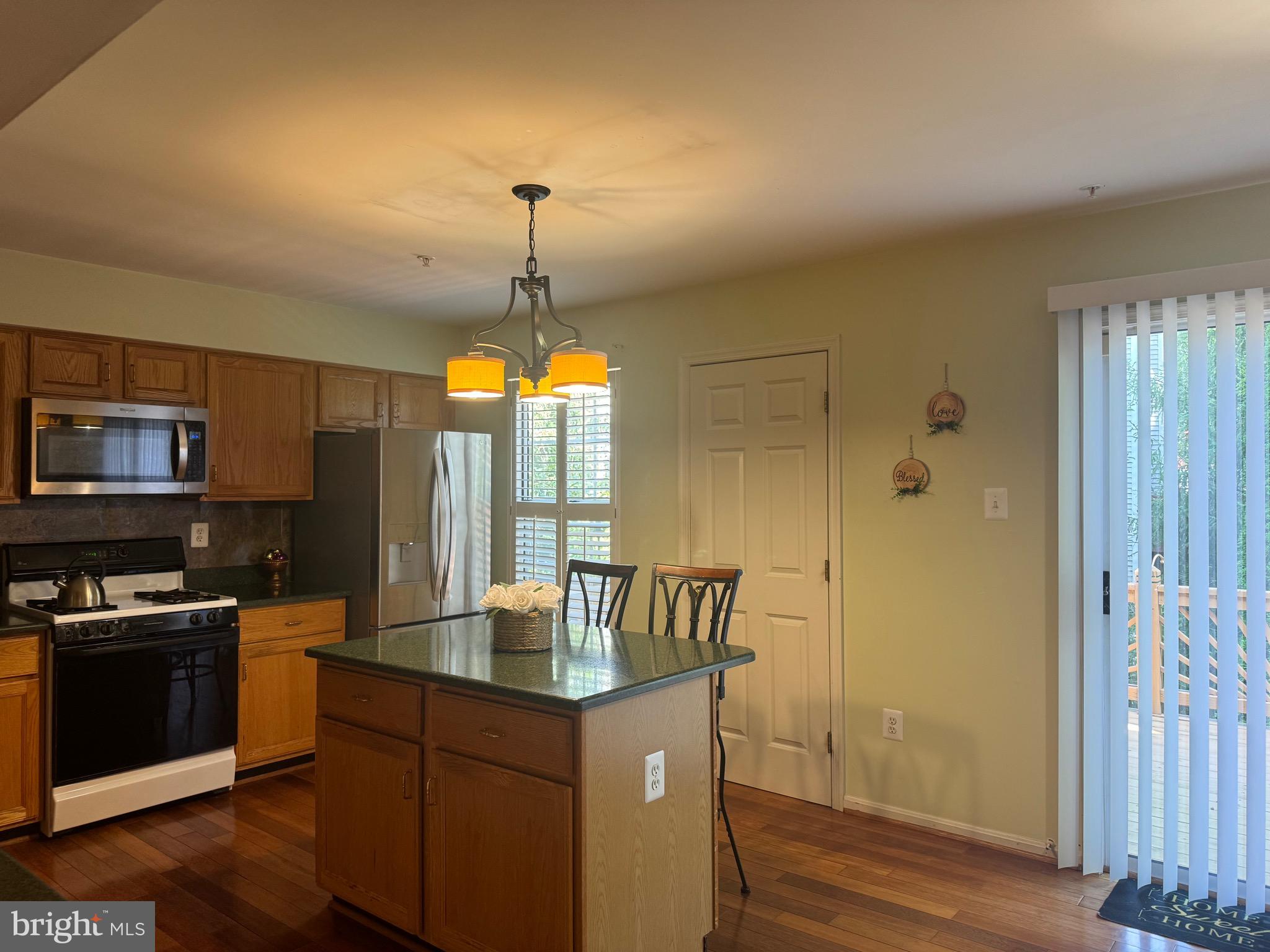 CLARY'S FOREST - Residential Lease