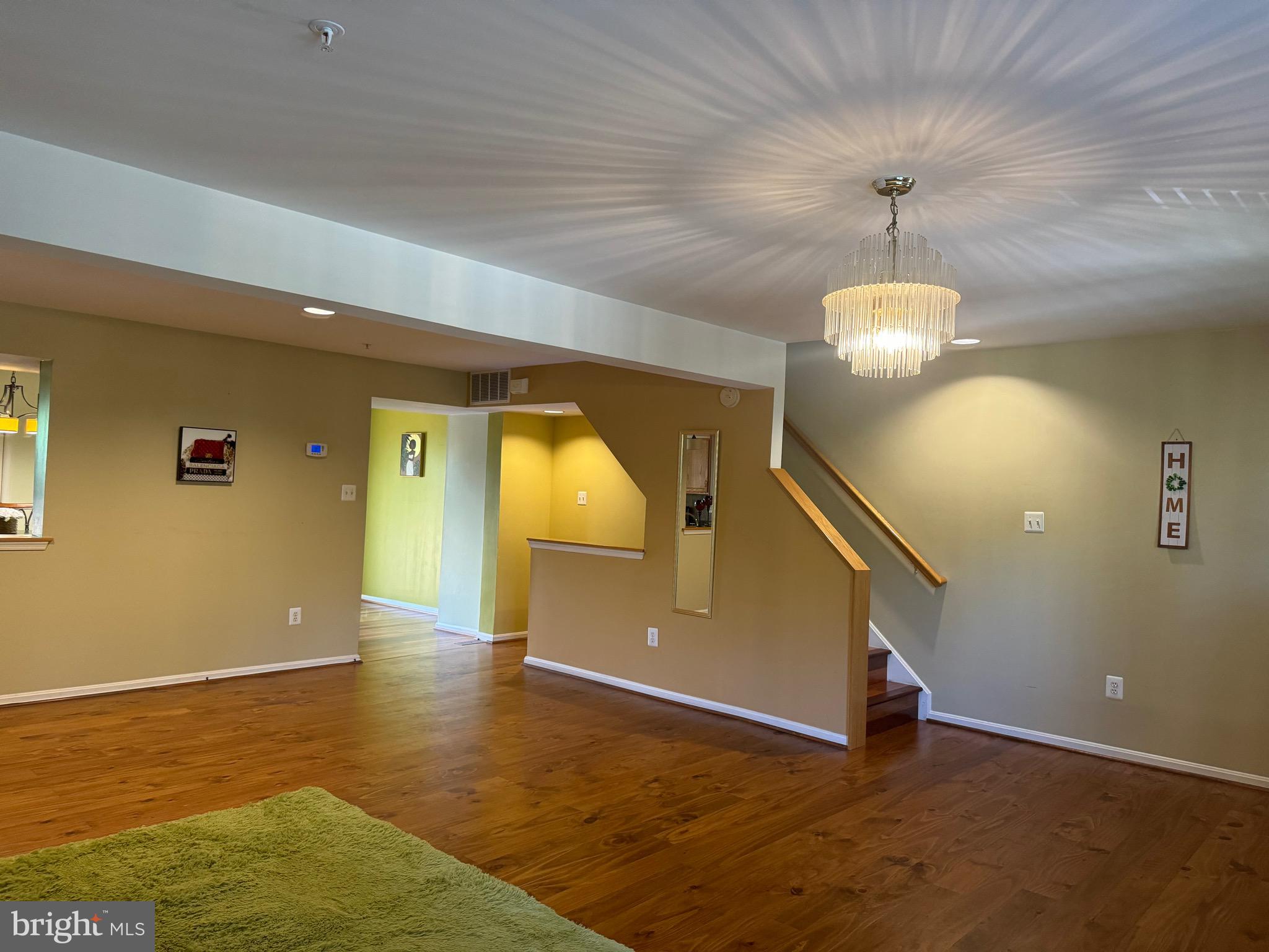 CLARY'S FOREST - Residential Lease