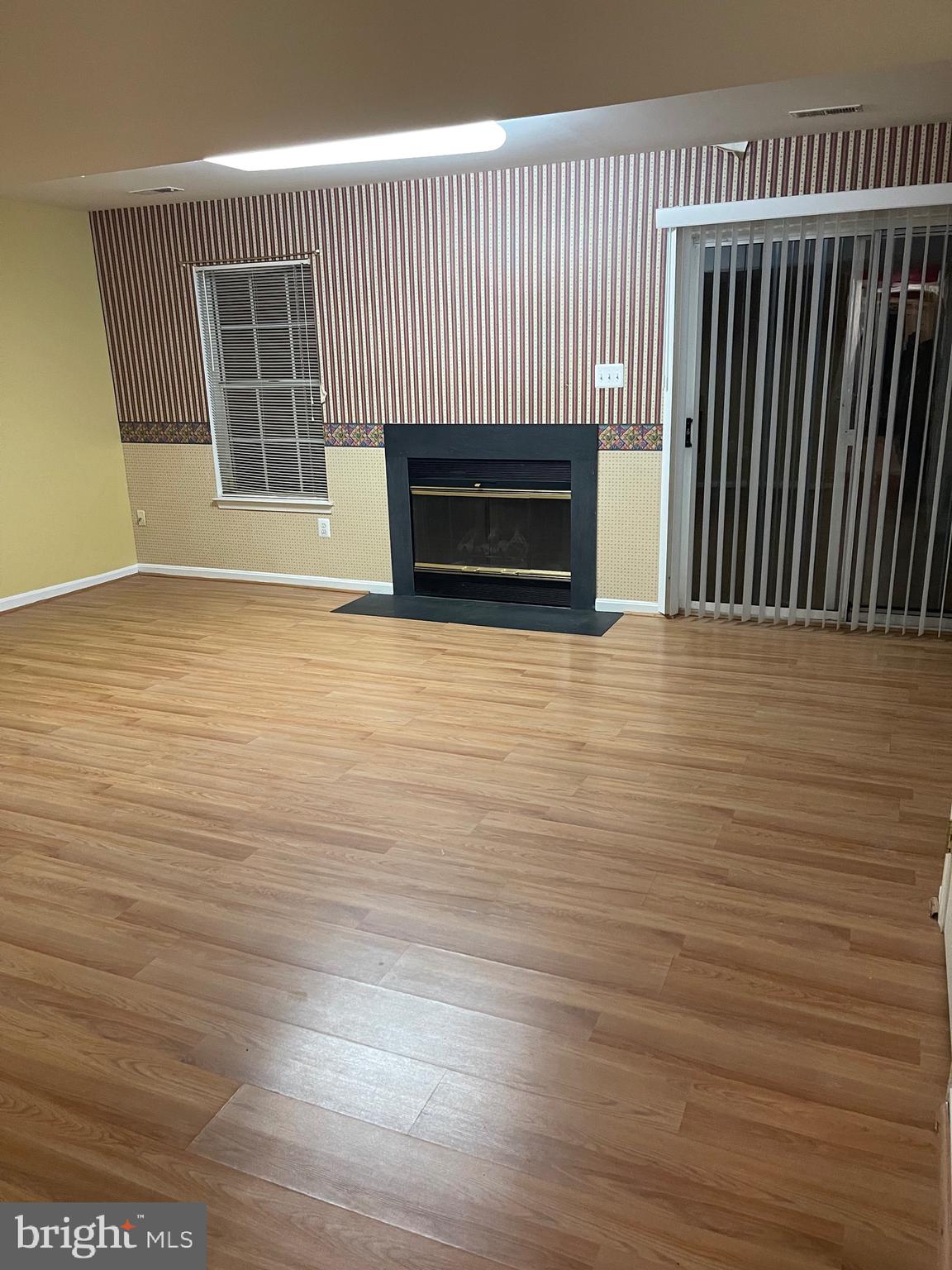 CLARY'S FOREST - Residential Lease