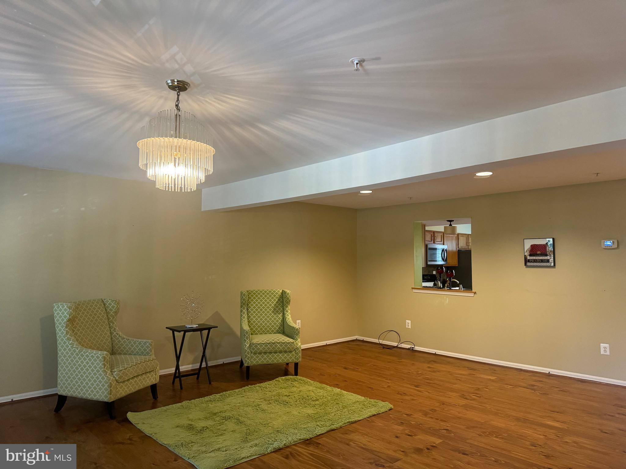 CLARY'S FOREST - Residential Lease