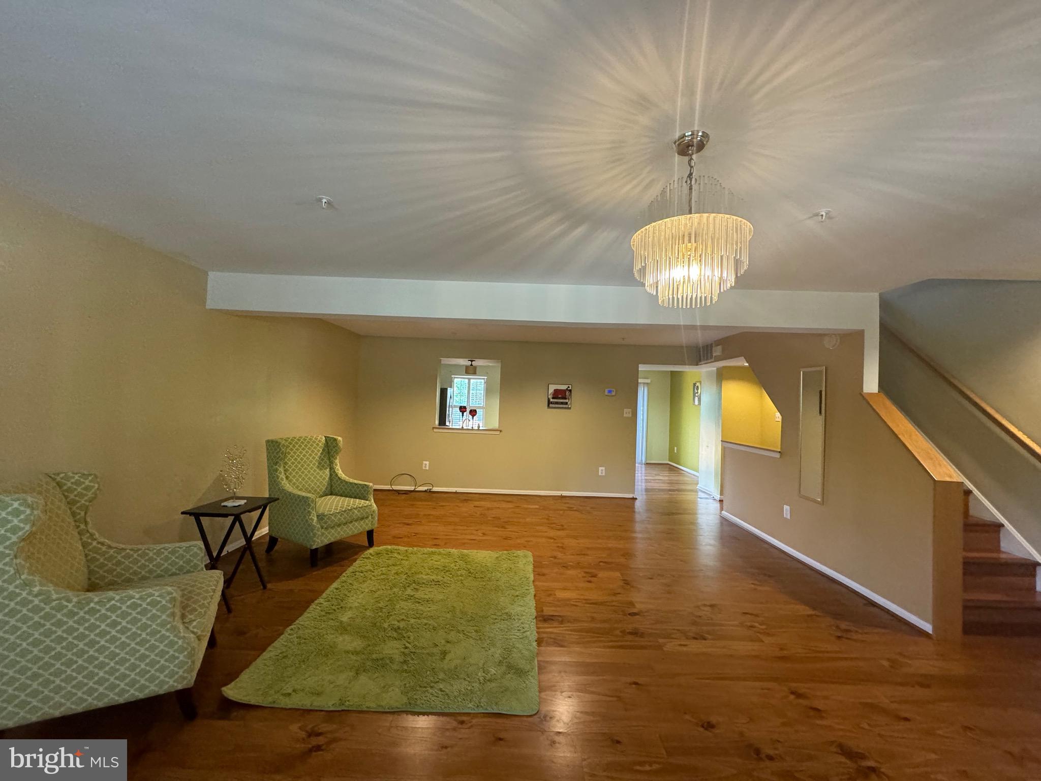 CLARY'S FOREST - Residential Lease