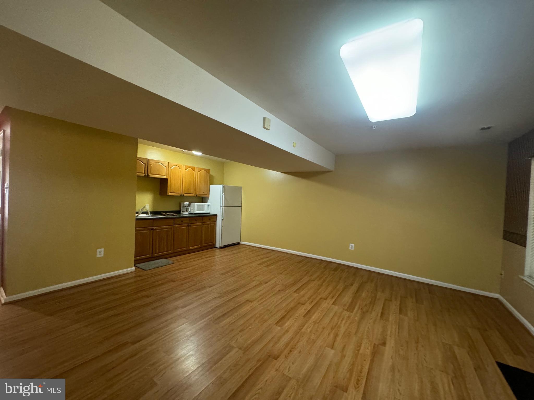 CLARY'S FOREST - Residential Lease