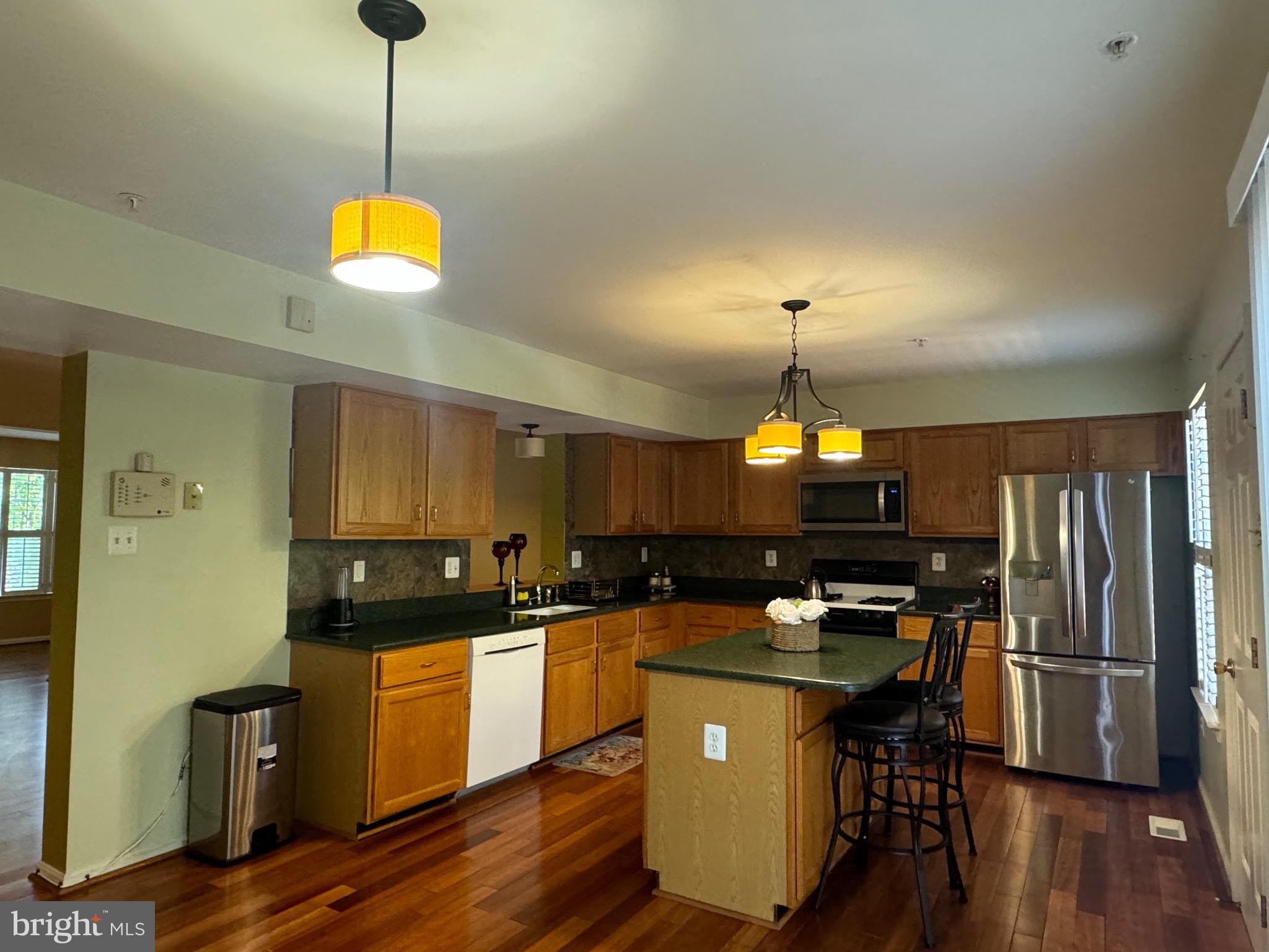 CLARY'S FOREST - Residential Lease