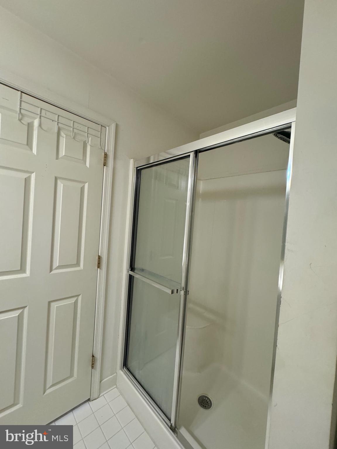 CLARY'S FOREST - Residential Lease