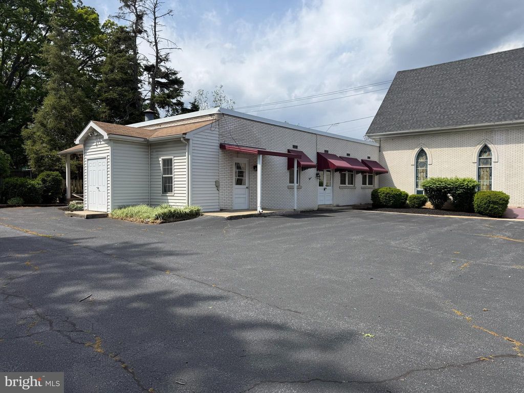 Photo of 100 New Haven Street, MOUNT JOY, PA 17552 (MLS # PALA2087442)