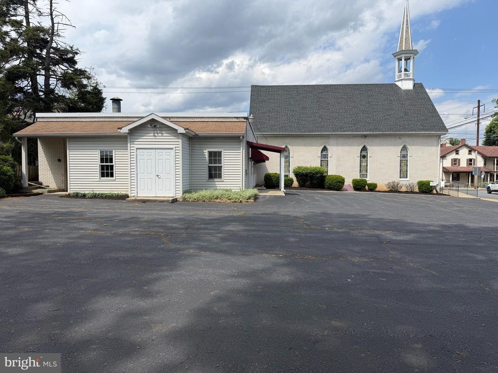 Photo of 100 New Haven Street, MOUNT JOY, PA 17552 (MLS # PALA2087442)
