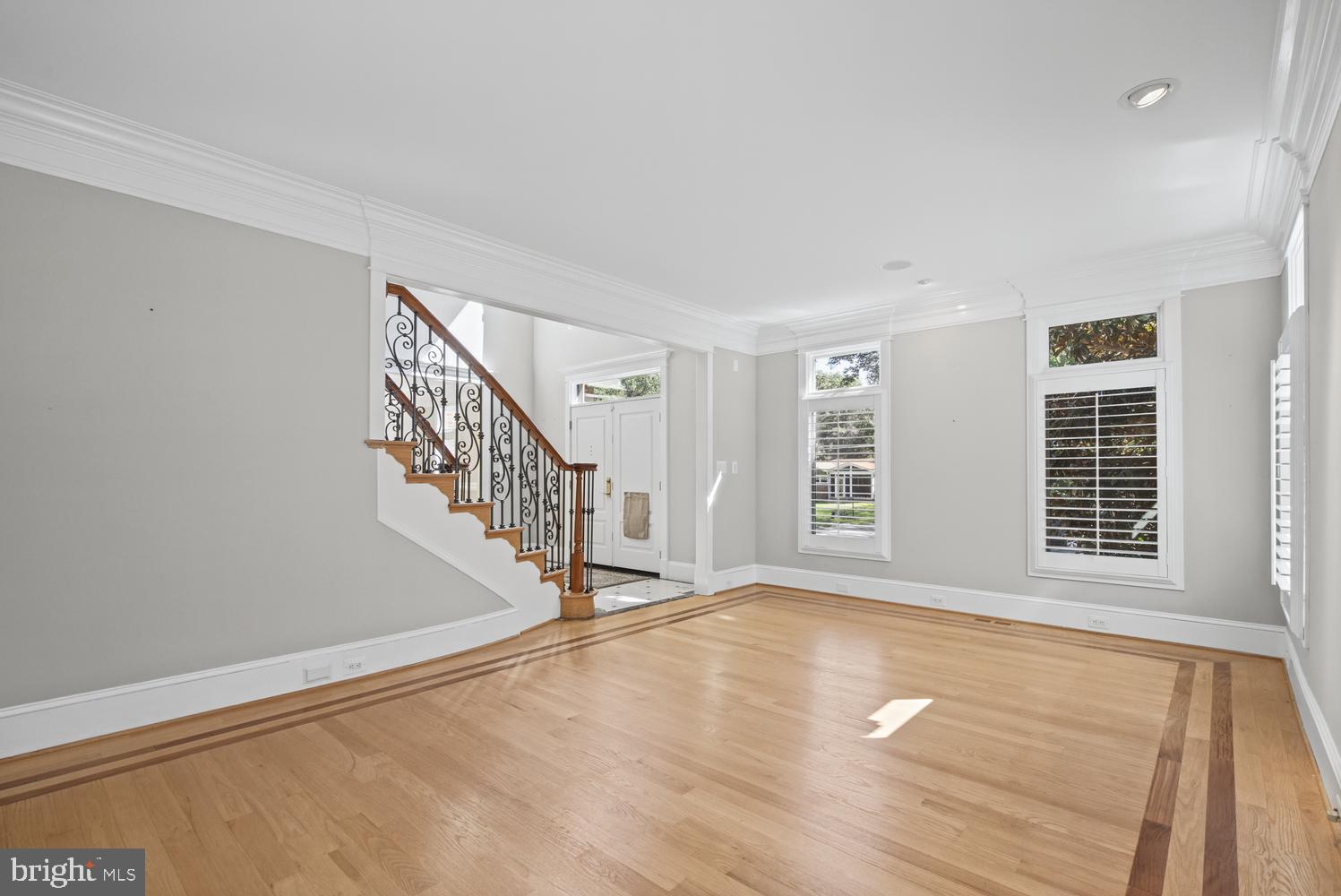 9404 FOREST HAVEN DRIVE