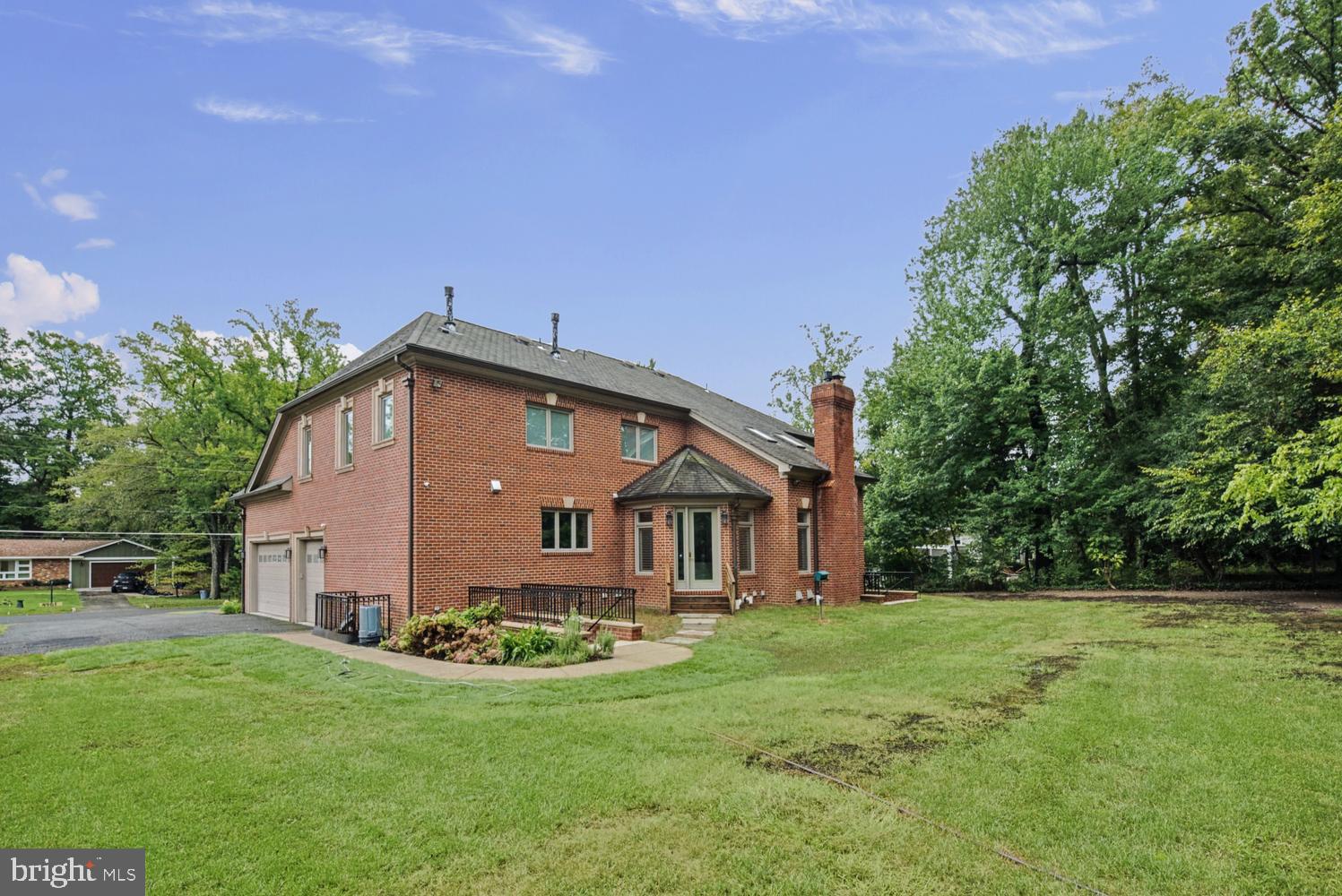 9404 FOREST HAVEN DRIVE