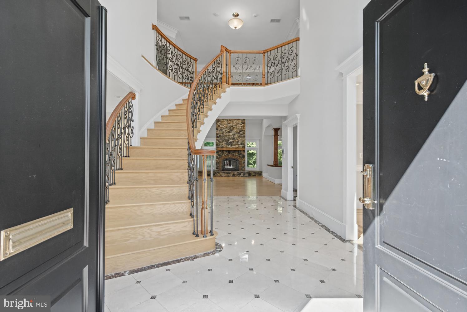 9404 FOREST HAVEN DRIVE