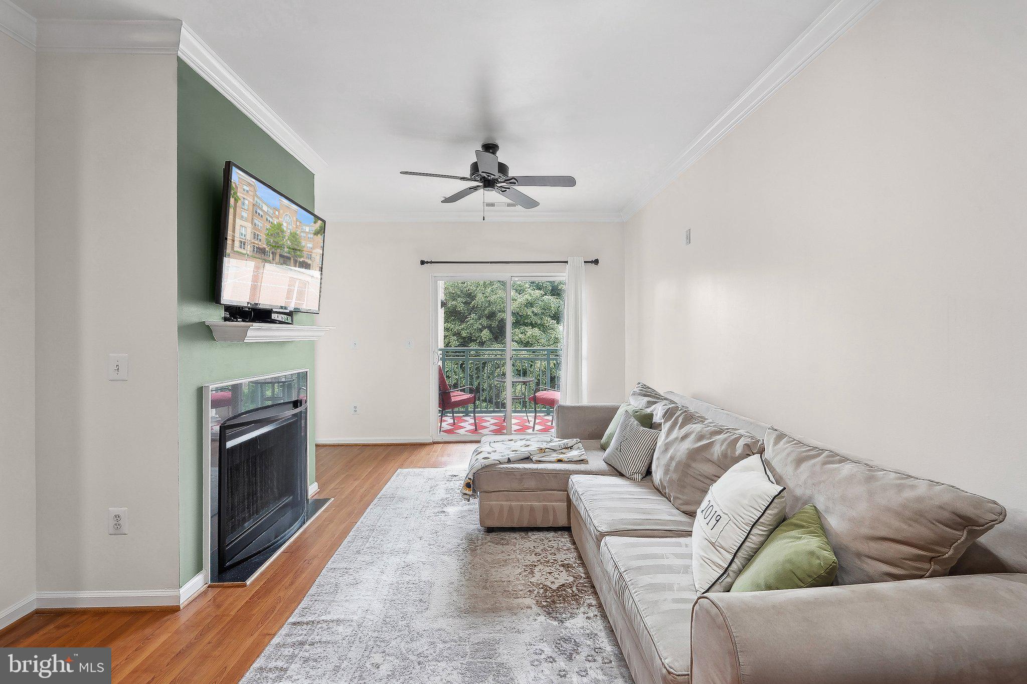 SAVOY AT RESTON TOWN CENTER - Residential